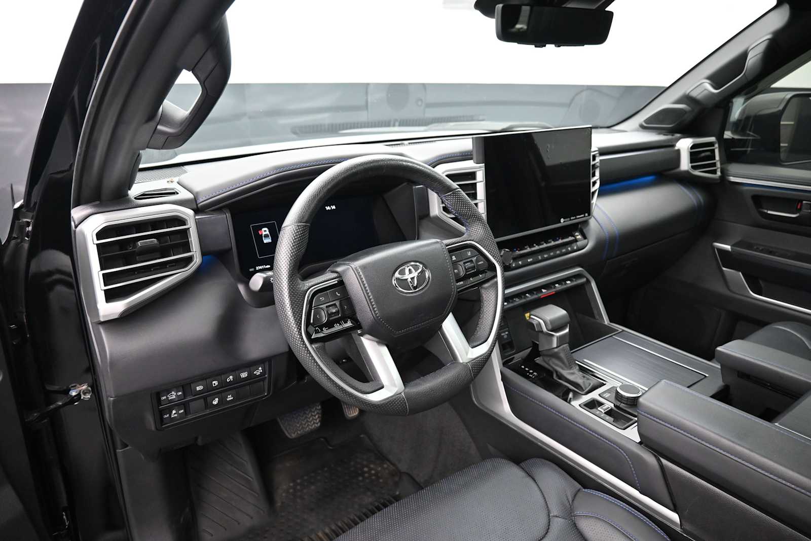 Thumbnail: 2024 Toyota Tundra - 3