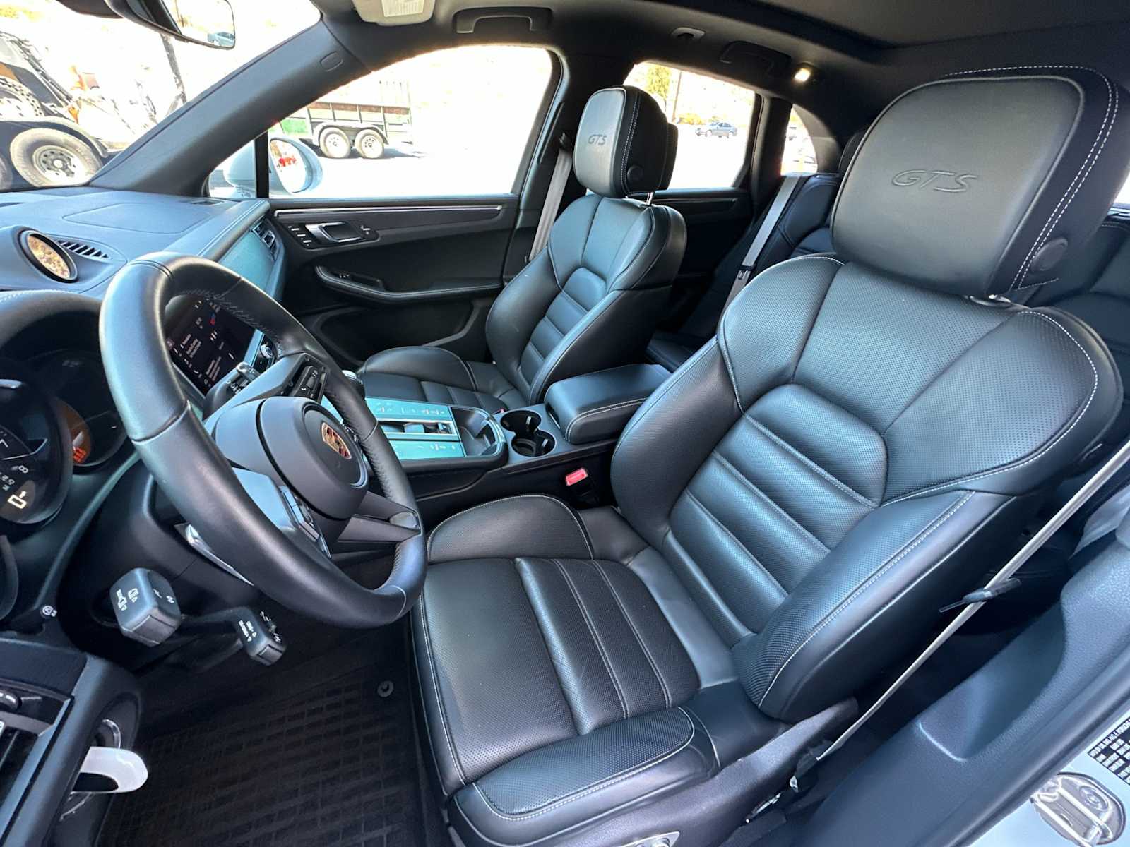 Thumbnail: 2024 Porsche Macan - 5