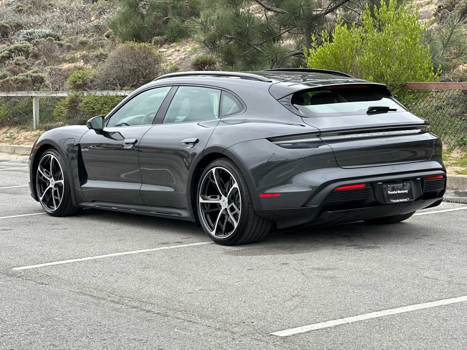 Thumbnail: 2025 Porsche Taycan - 3
