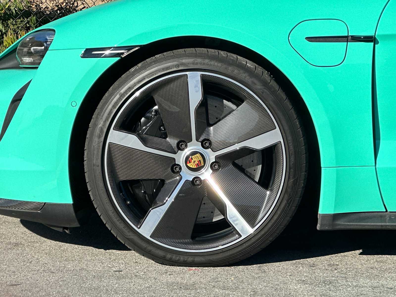 Thumbnail: 2024 Porsche Taycan - 27