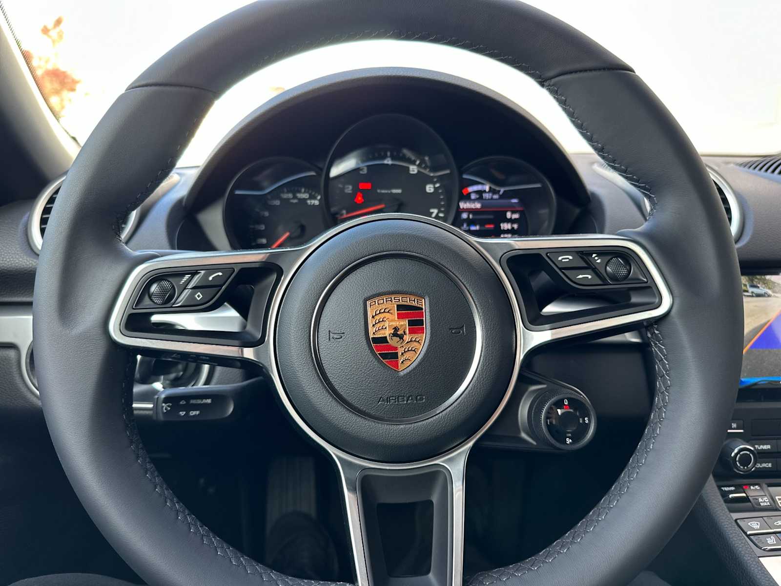 Thumbnail: 2025 Porsche 718 Boxster - 24