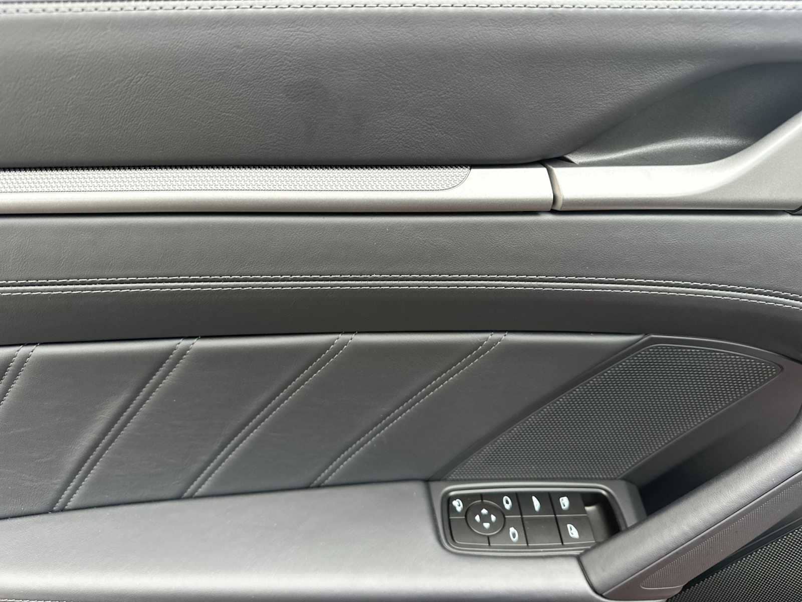 Thumbnail: 2026 Porsche 911 - 15