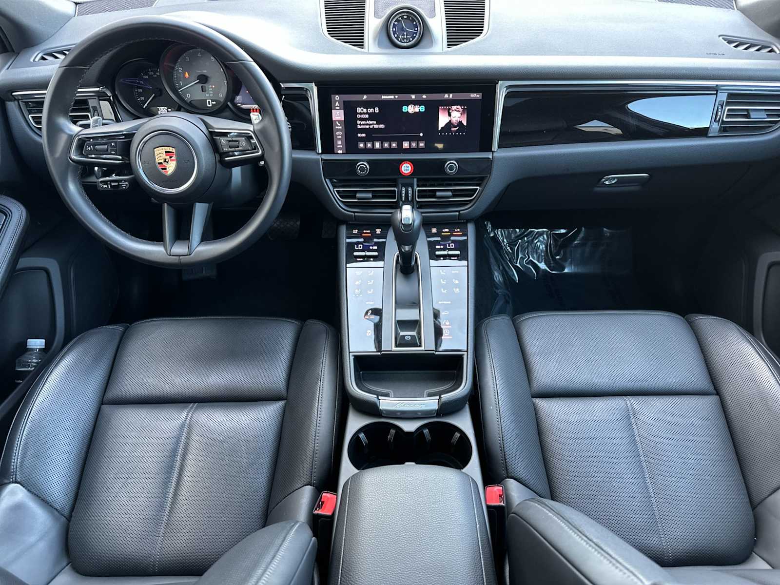 Thumbnail: 2025 Porsche Macan - 6