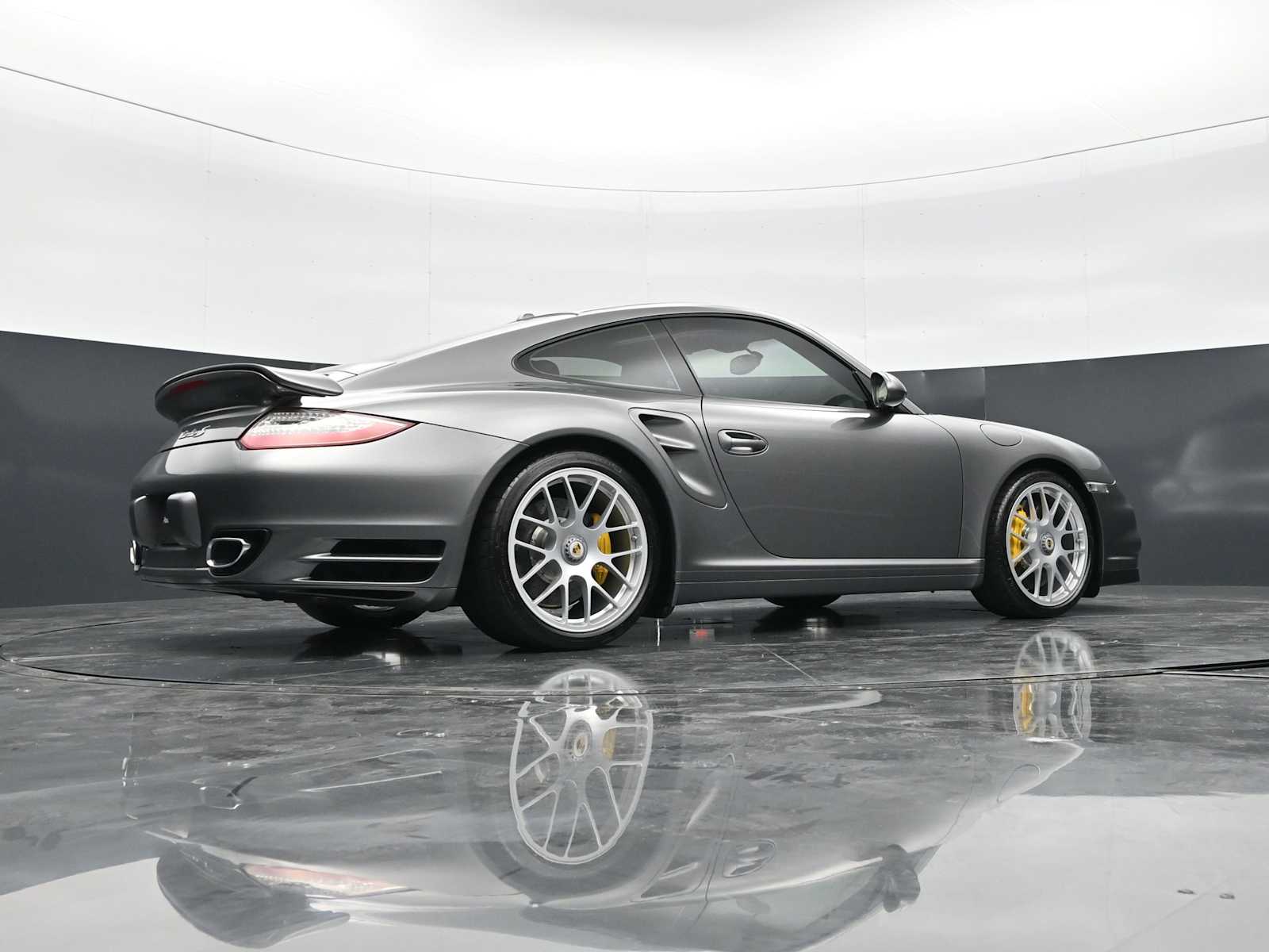 Thumbnail: 2013 Porsche 911 - 43