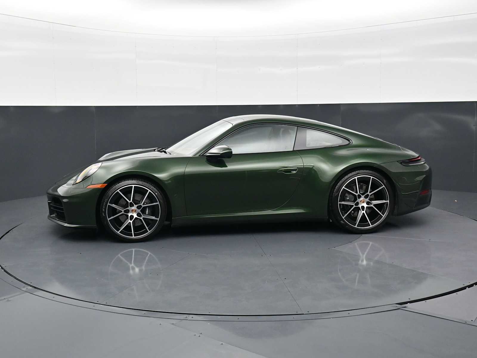 Thumbnail: 2026 Porsche 911 - 2
