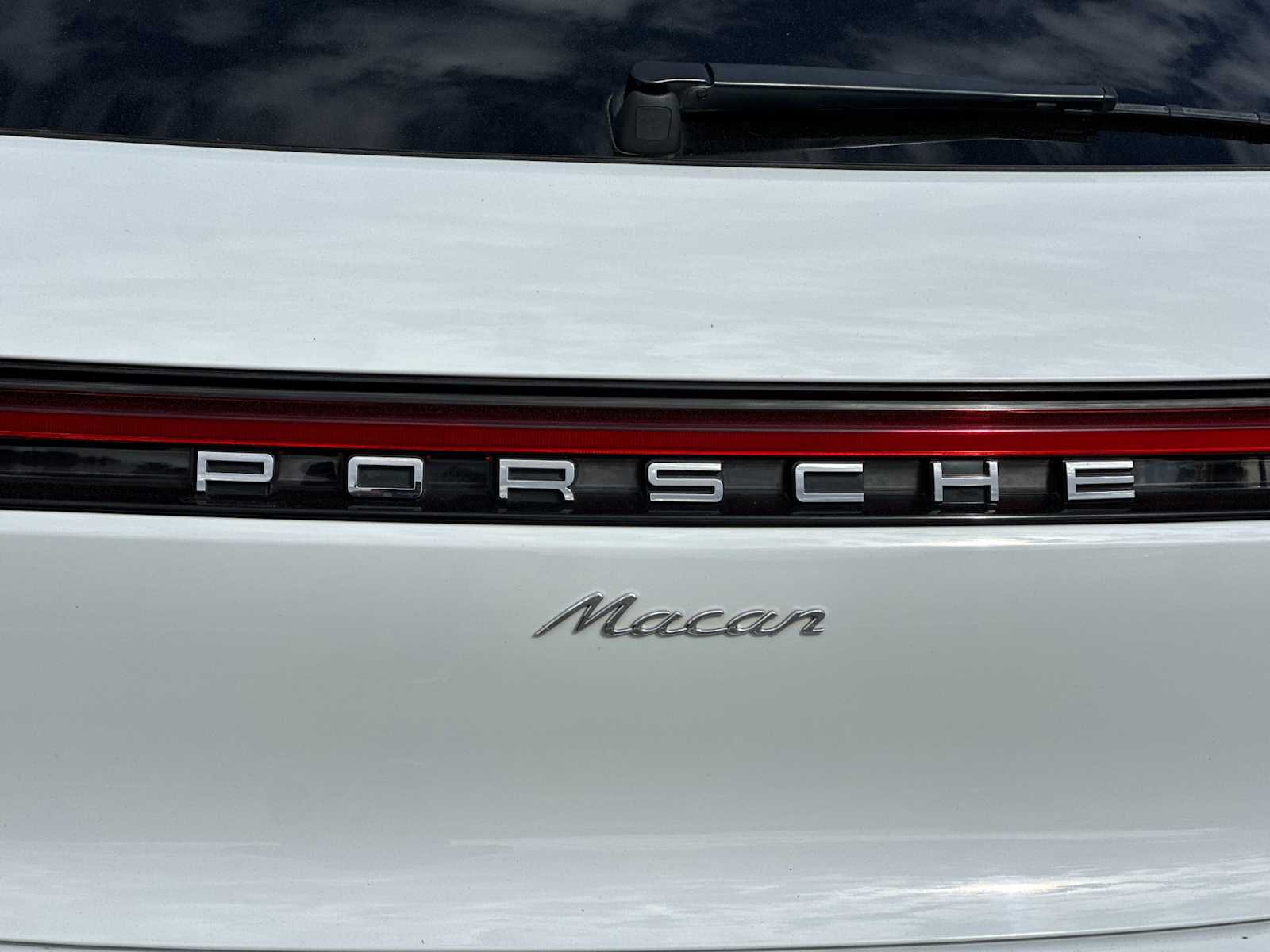 Thumbnail: 2022 Porsche Macan - 27