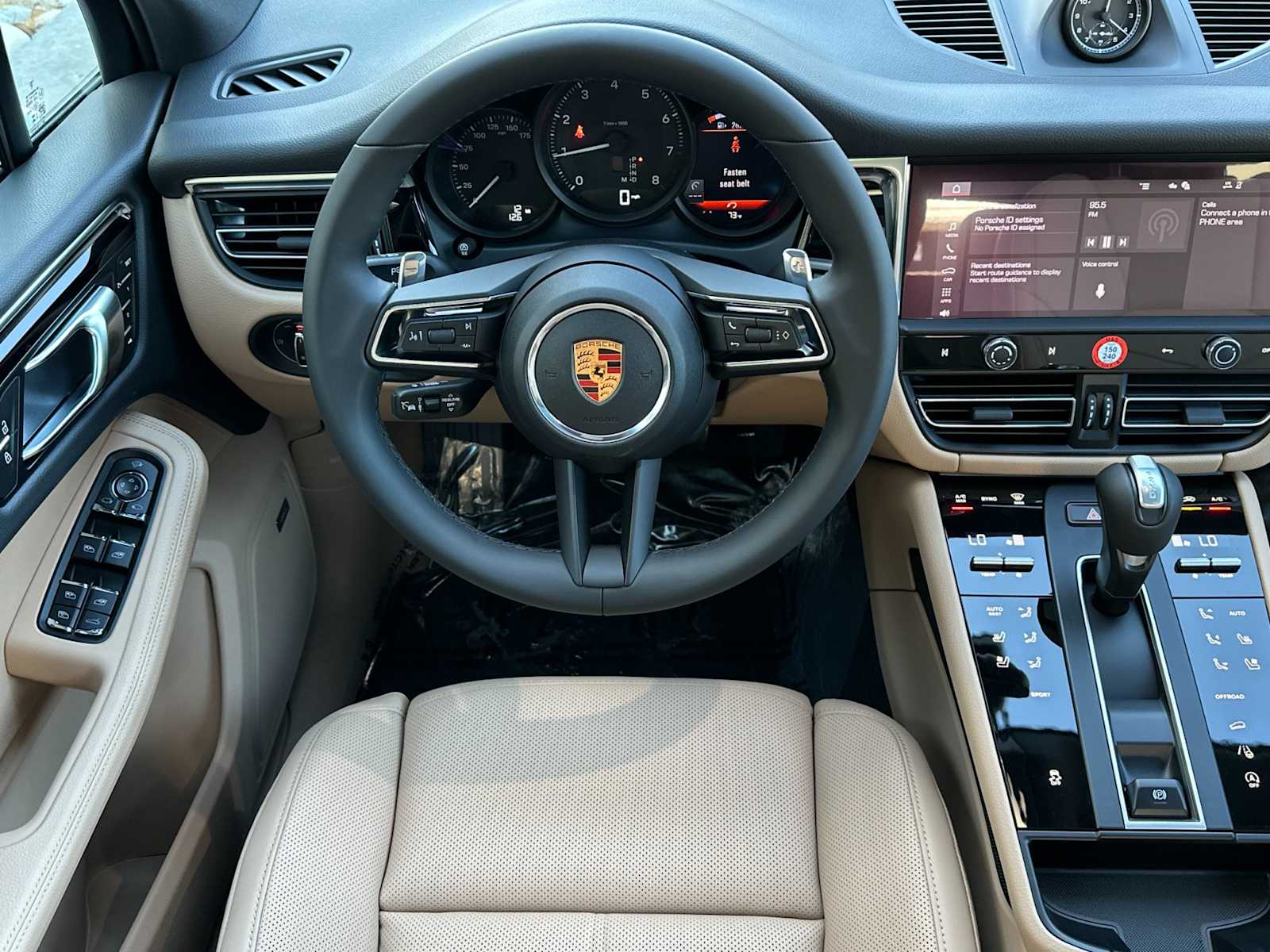 Thumbnail: 2026 Porsche Macan - 15