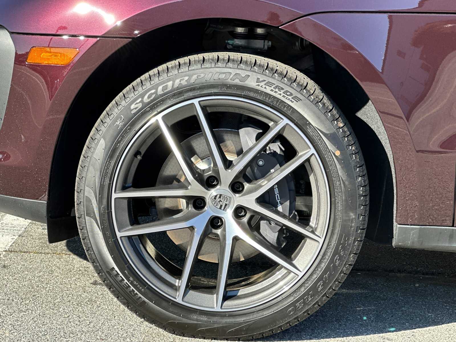 Thumbnail: 2026 Porsche Macan - 28