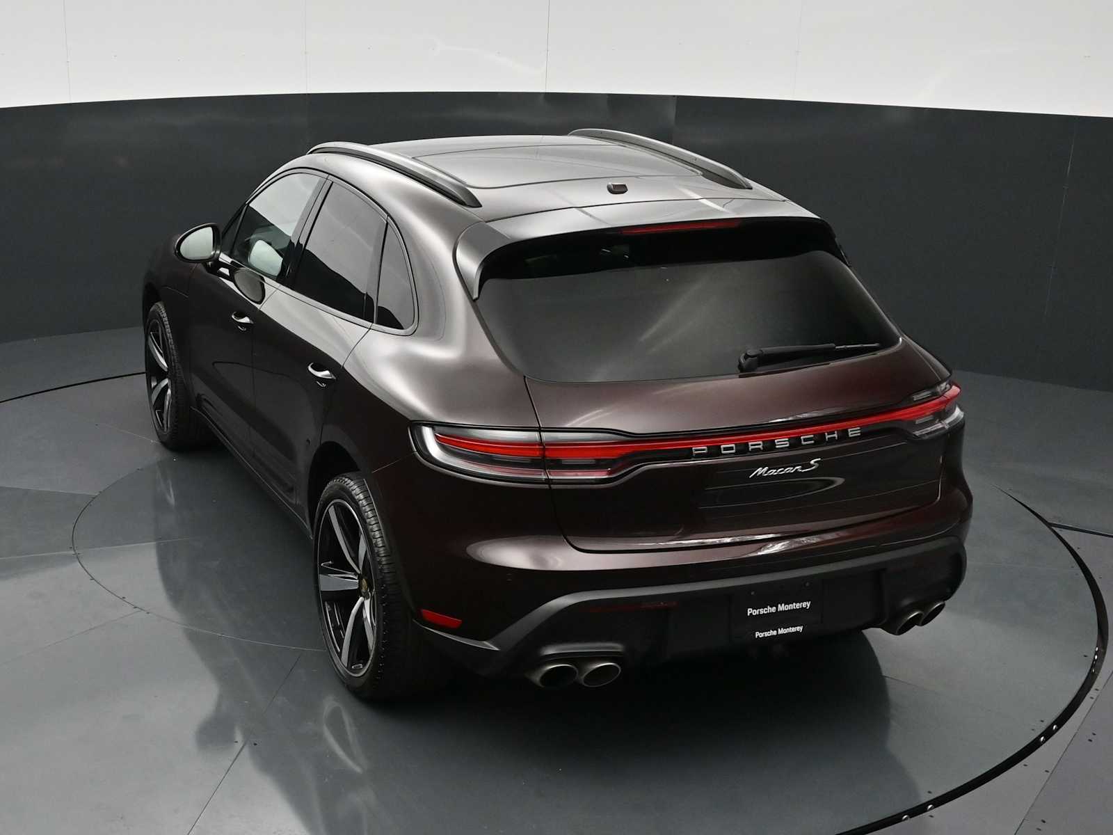 Thumbnail: 2026 Porsche Macan - 32