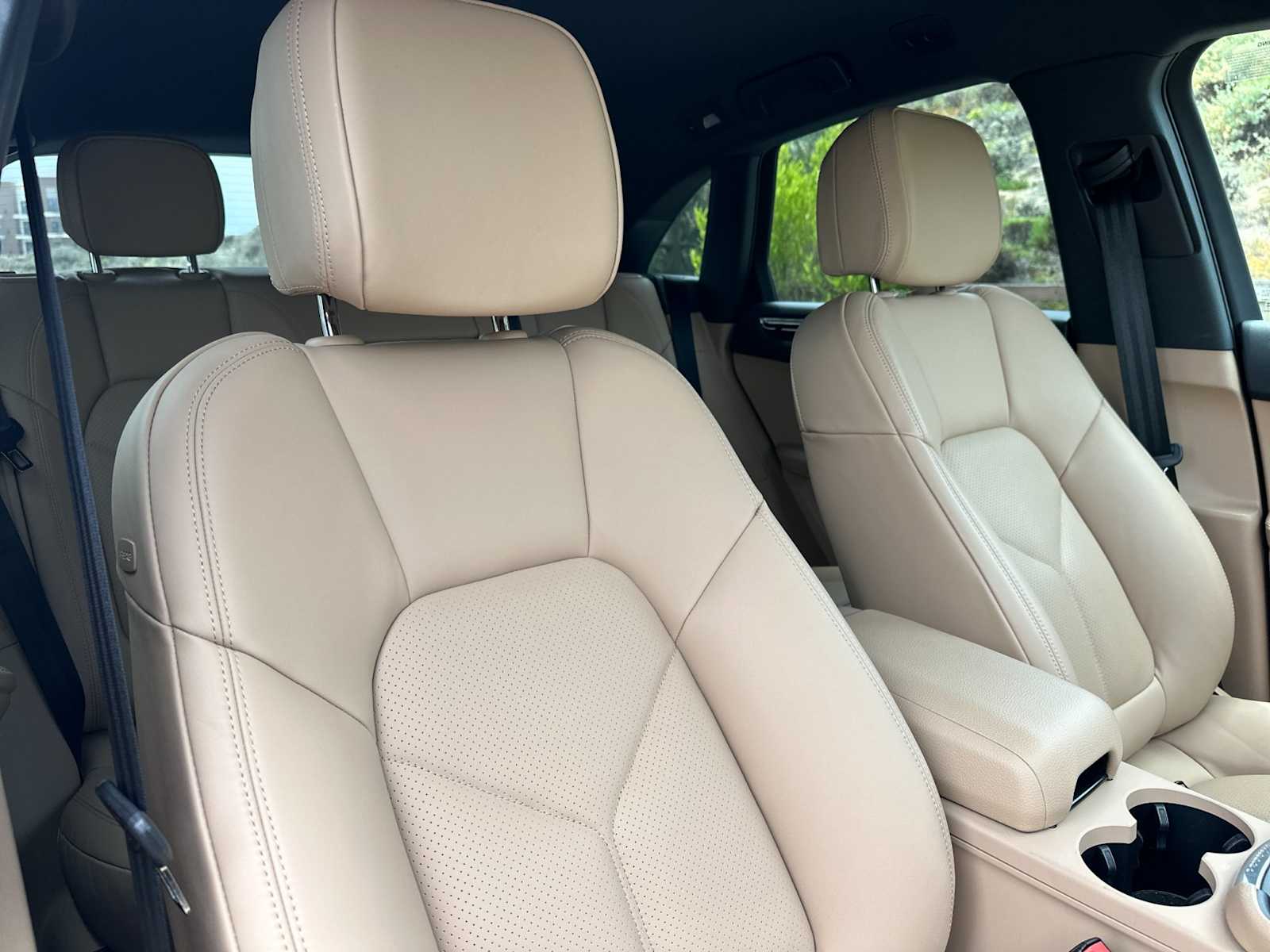 Thumbnail: 2025 Porsche Macan - 17