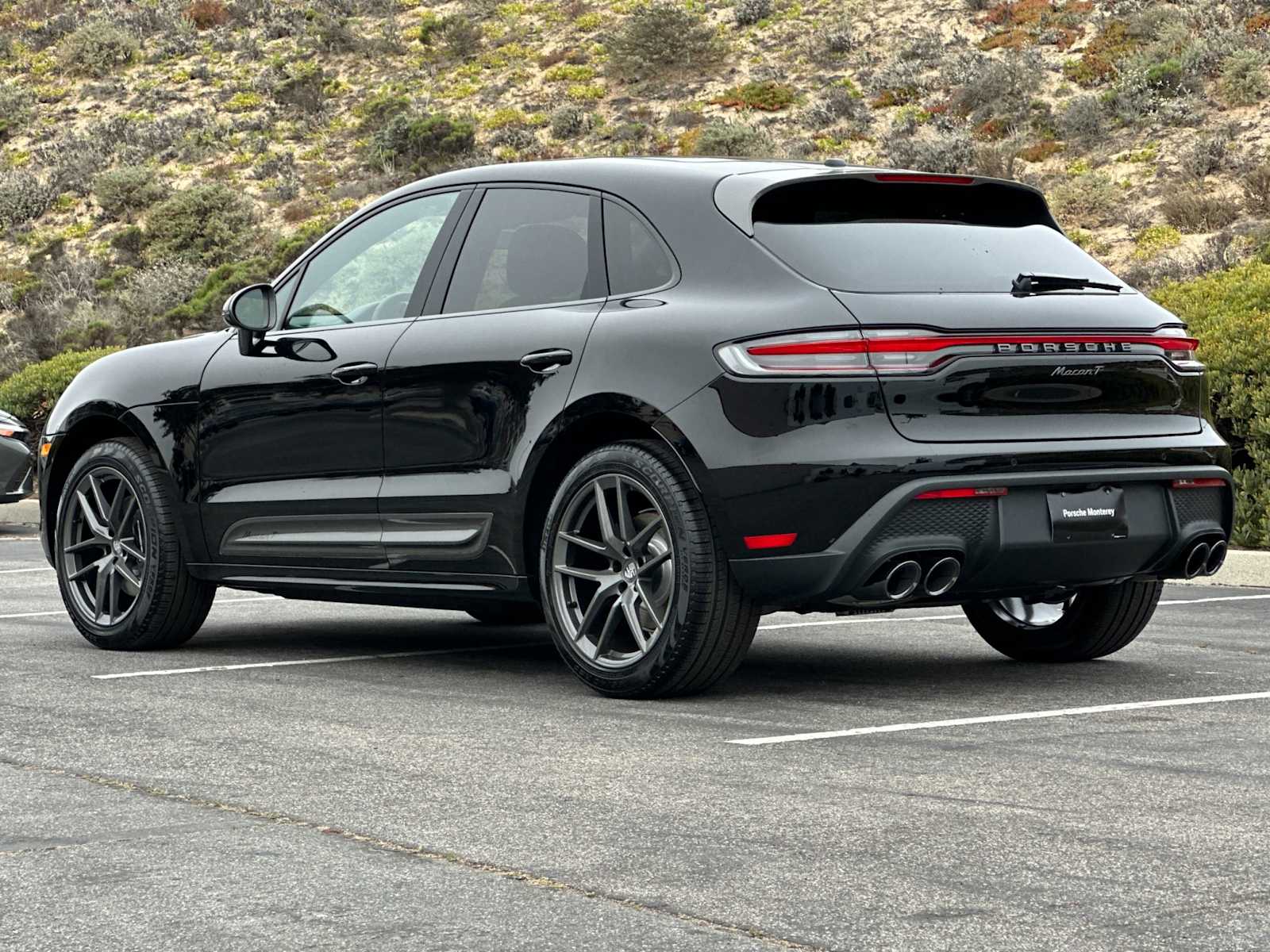 Thumbnail: 2025 Porsche Macan - 3
