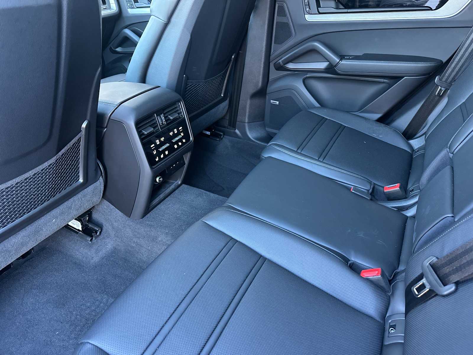 Thumbnail: 2025 Porsche Cayenne - 14