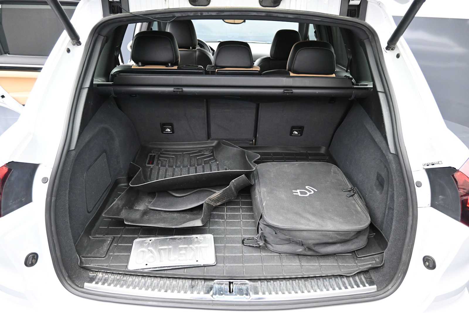 Thumbnail: 2015 Porsche Cayenne - 17