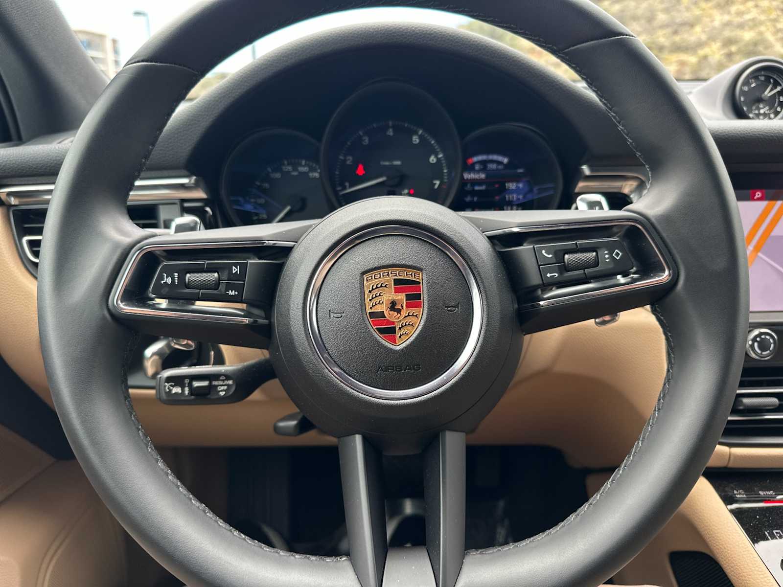 Thumbnail: 2025 Porsche Macan - 23