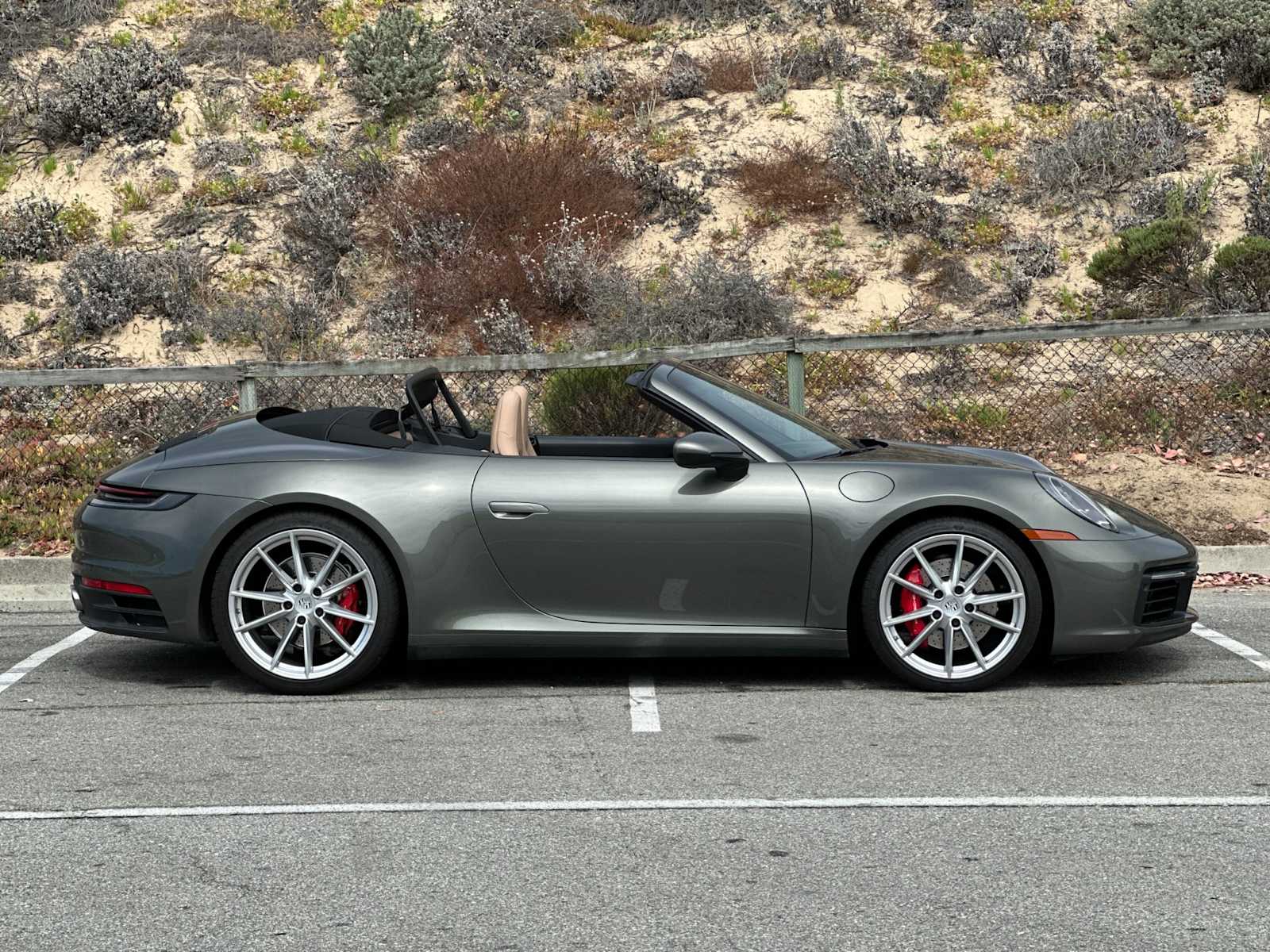 Thumbnail: 2020 Porsche 911 - 9