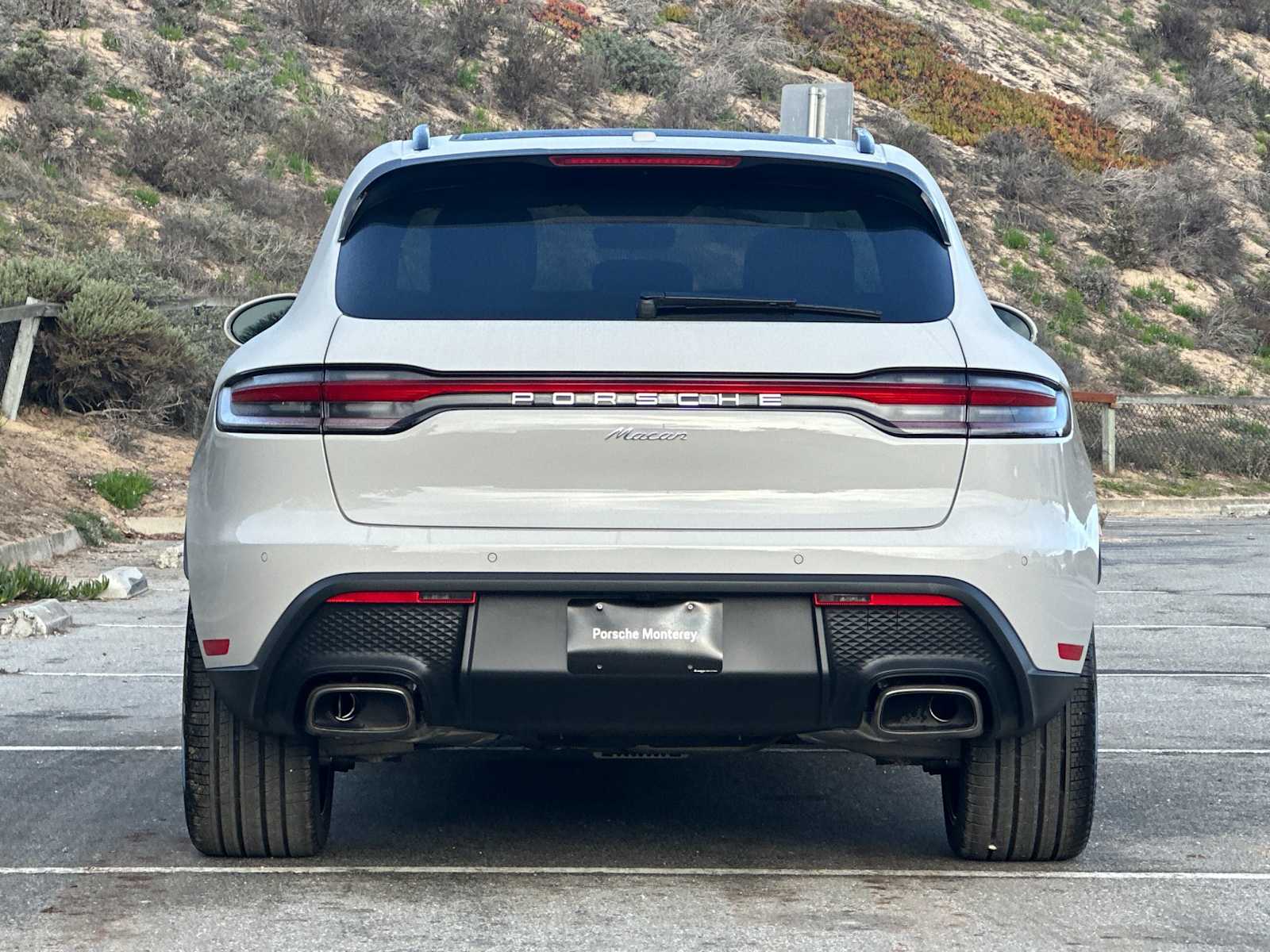 Thumbnail: 2026 Porsche Macan - 8