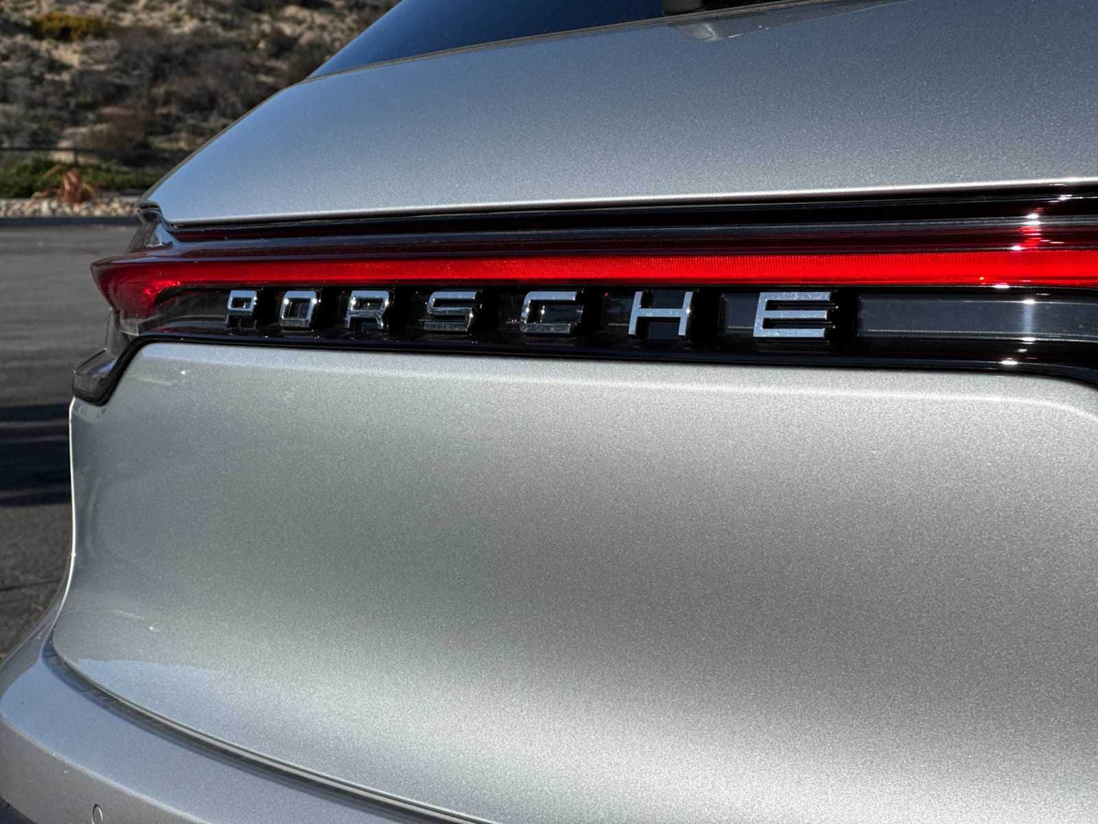 Thumbnail: 2026 Porsche Macan - 29