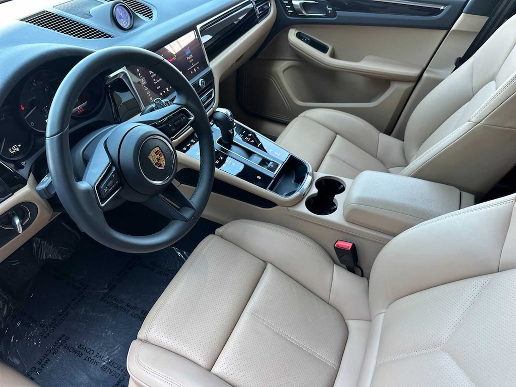 Used 2025 Porsche Macan SUV