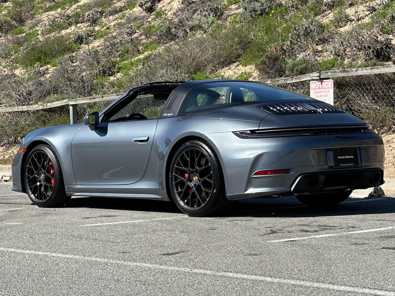 Thumbnail: 2026 Porsche 911 - 3