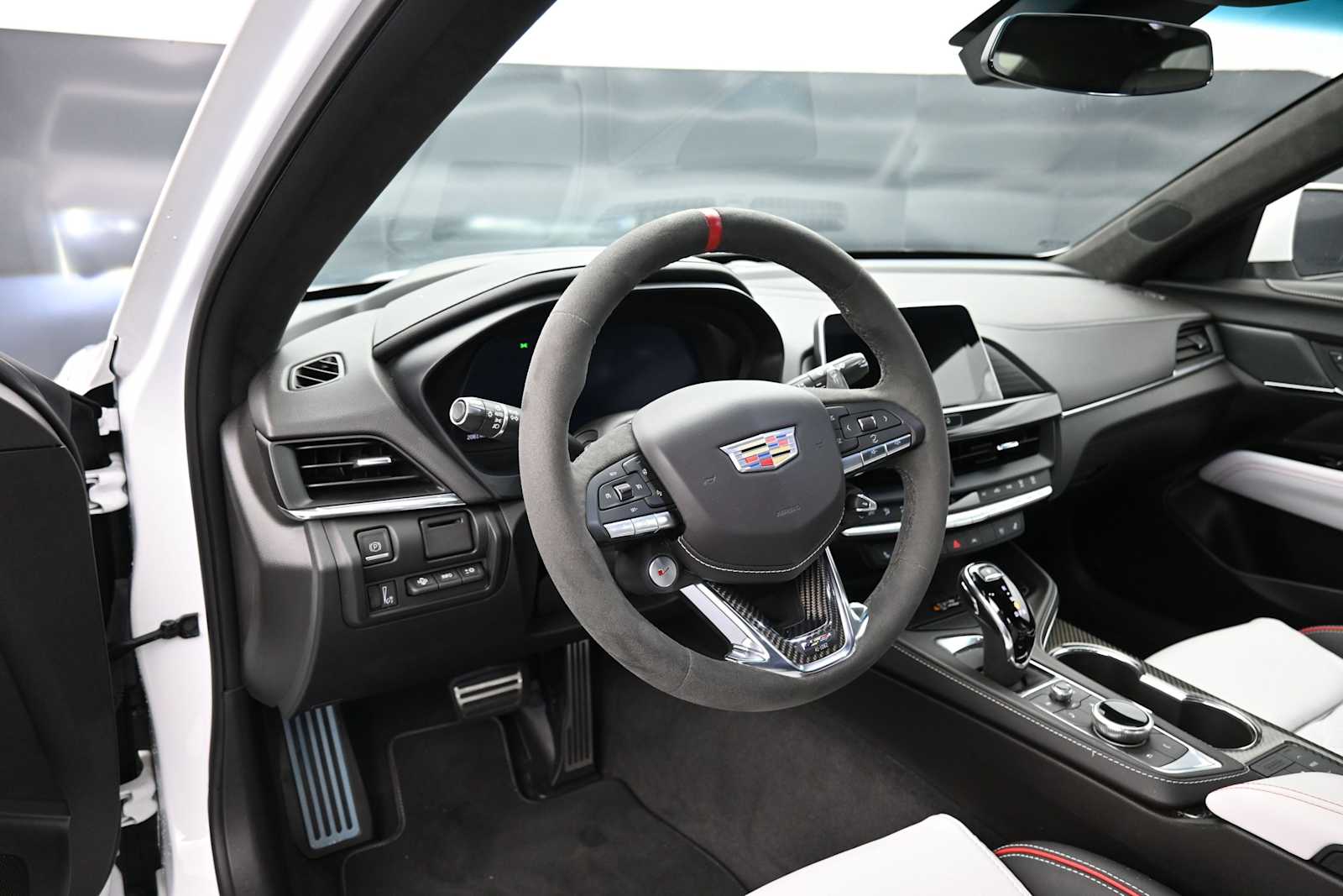 Thumbnail: 2023 Cadillac CT4 - 4
