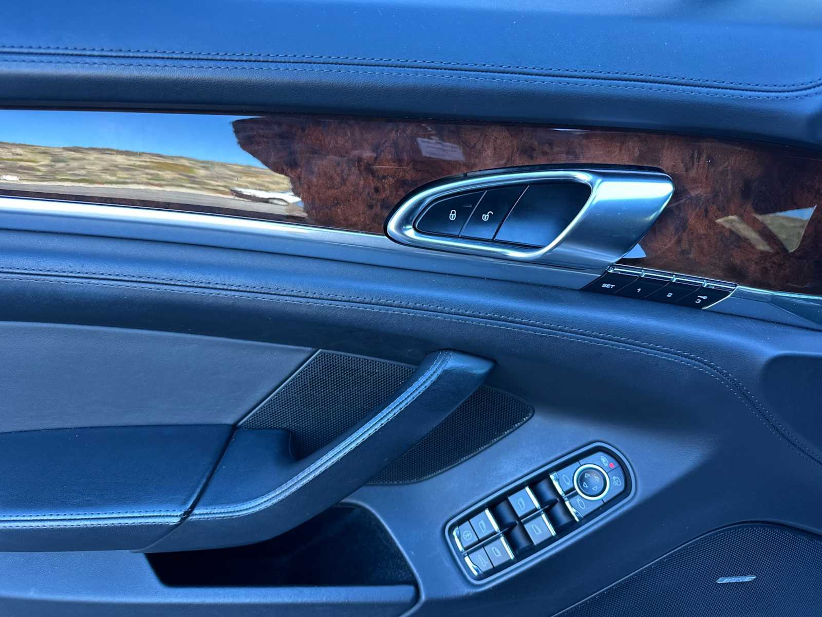 Thumbnail: 2013 Porsche Panamera - 12