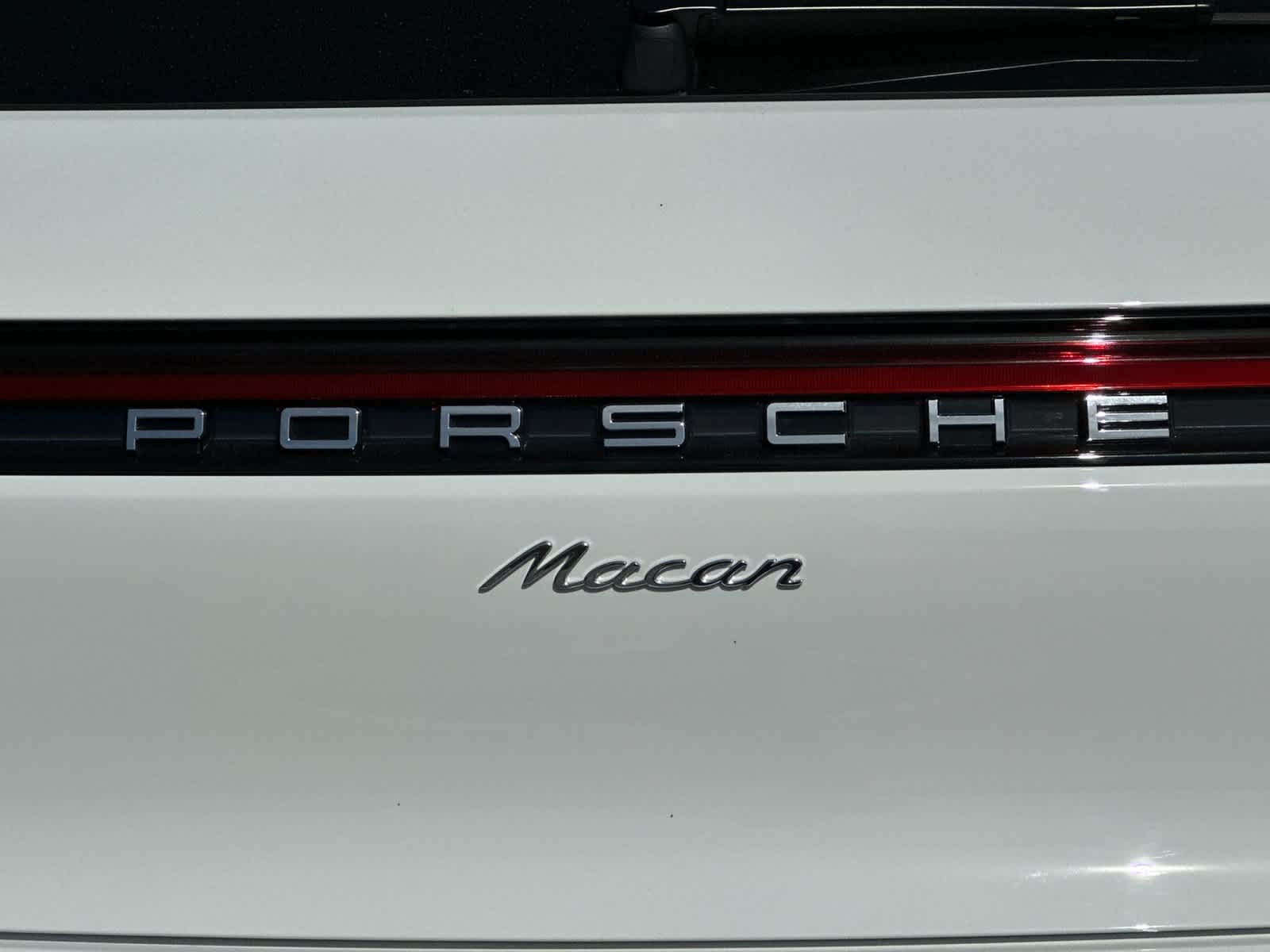 2024 Porsche Macan T 28