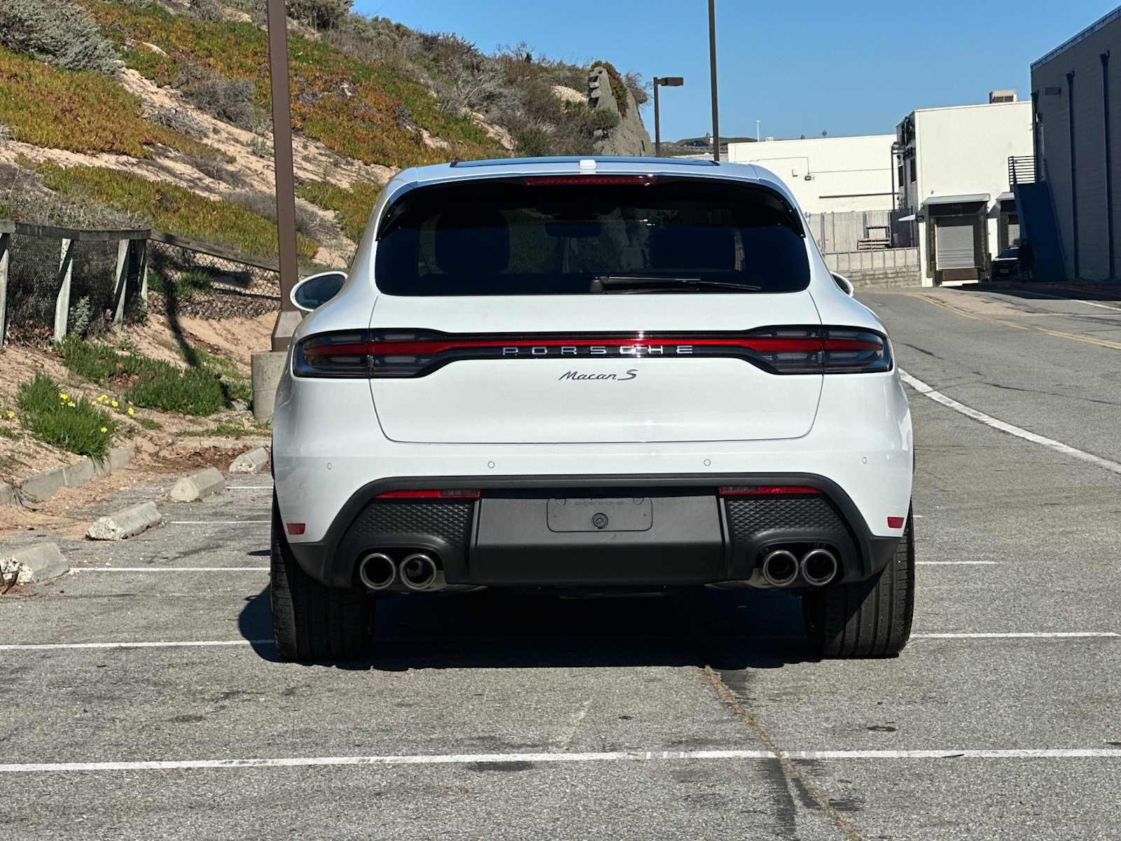 Thumbnail: 2026 Porsche Macan - 8