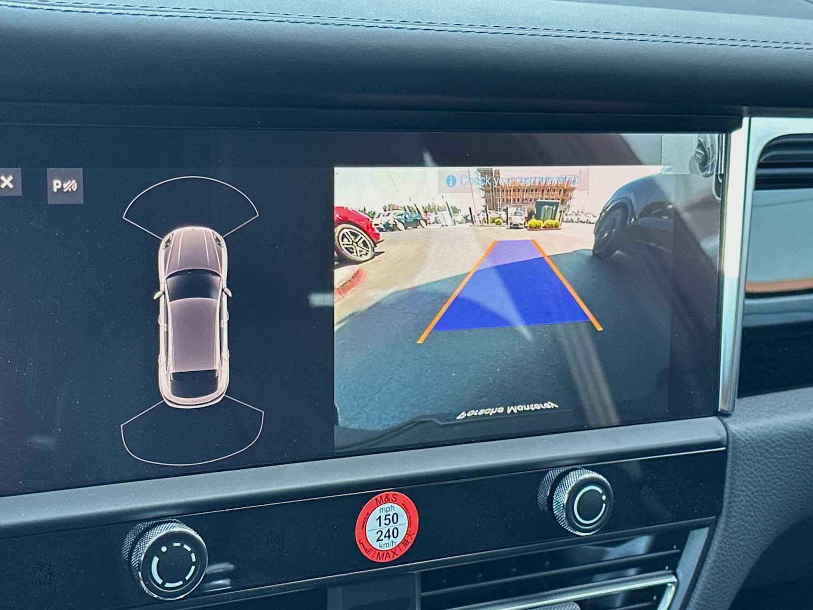 Thumbnail: 2024 Porsche Macan - 21