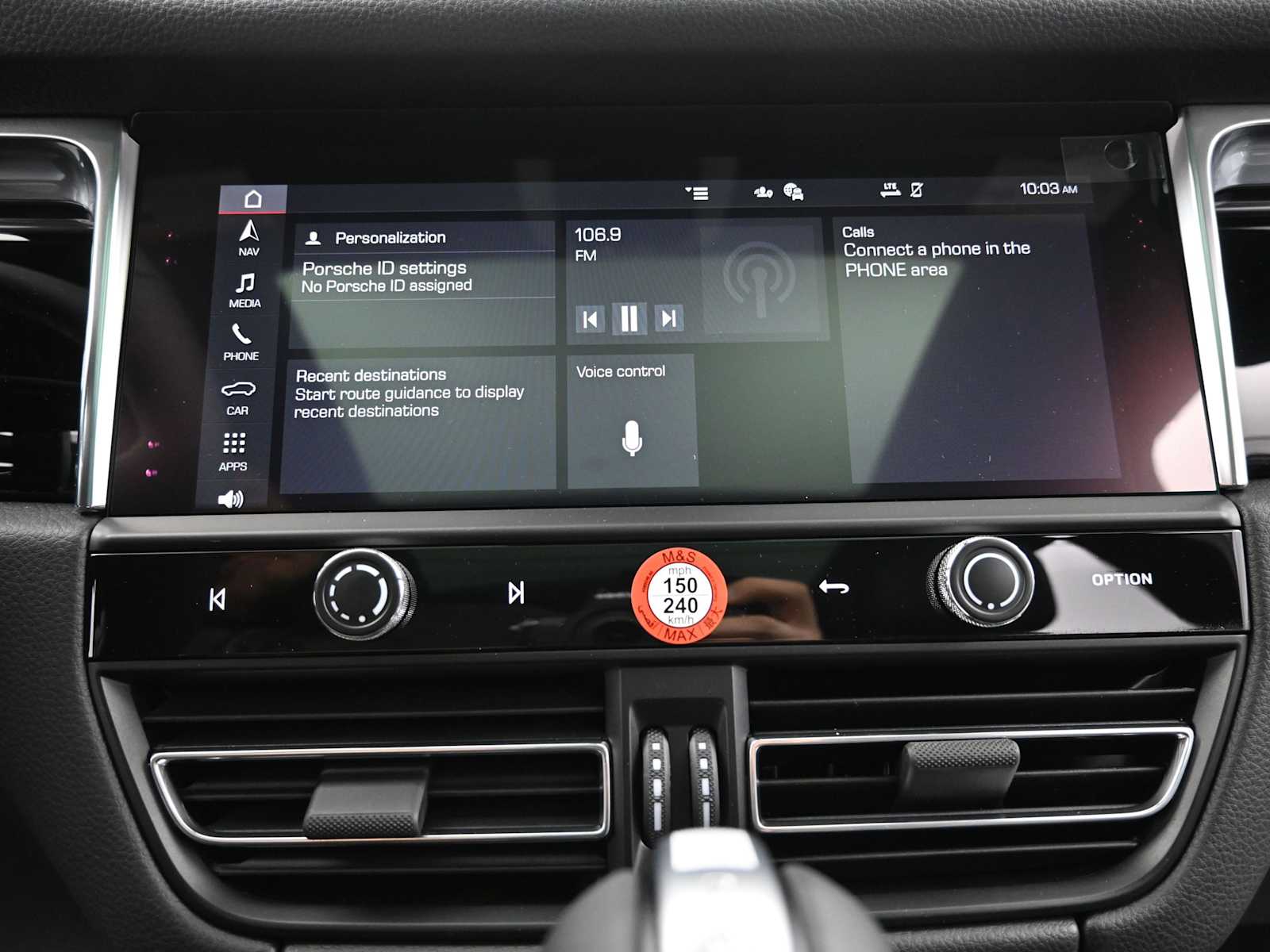 Thumbnail: 2026 Porsche Macan - 12