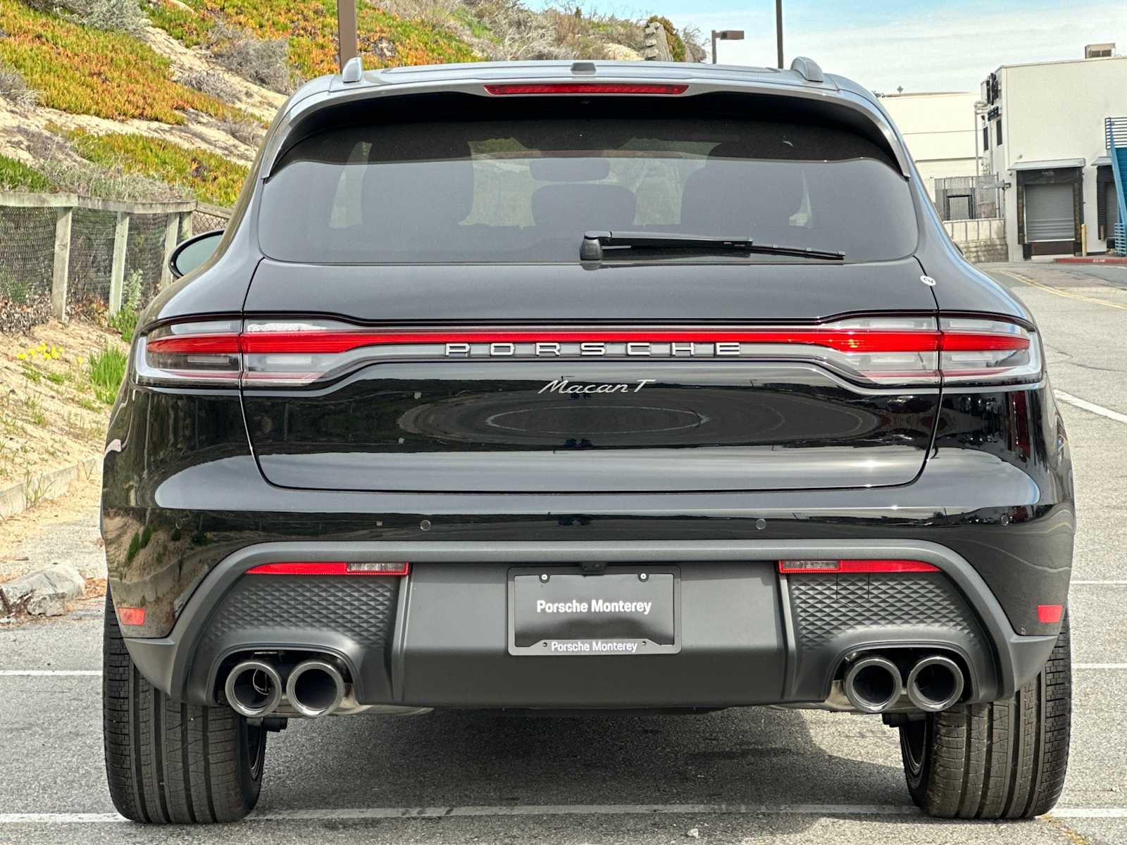 Thumbnail: 2026 Porsche Macan - 8