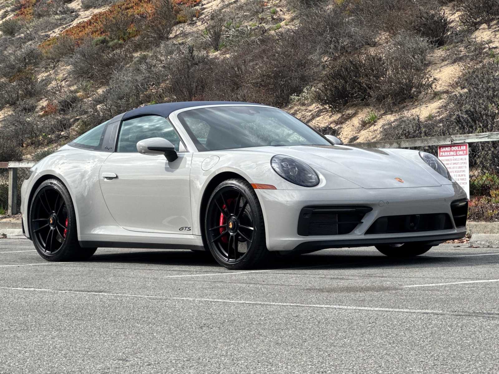 Thumbnail: 2023 Porsche 911 - 10