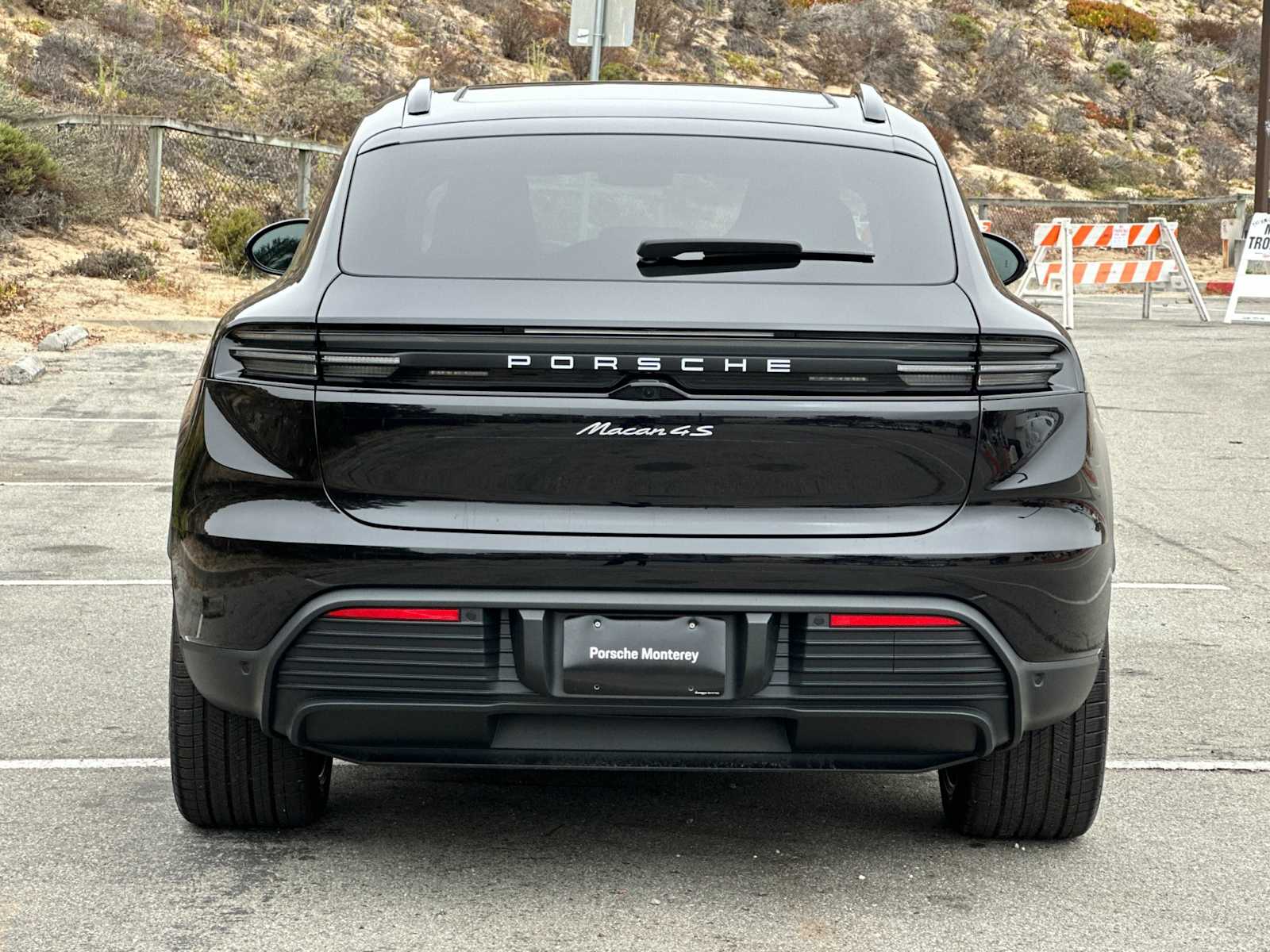 Thumbnail: 2025 Porsche Macan - 8