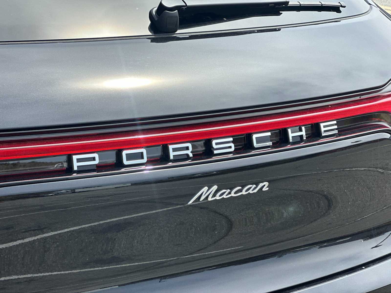 Thumbnail: 2025 Porsche Macan - 25