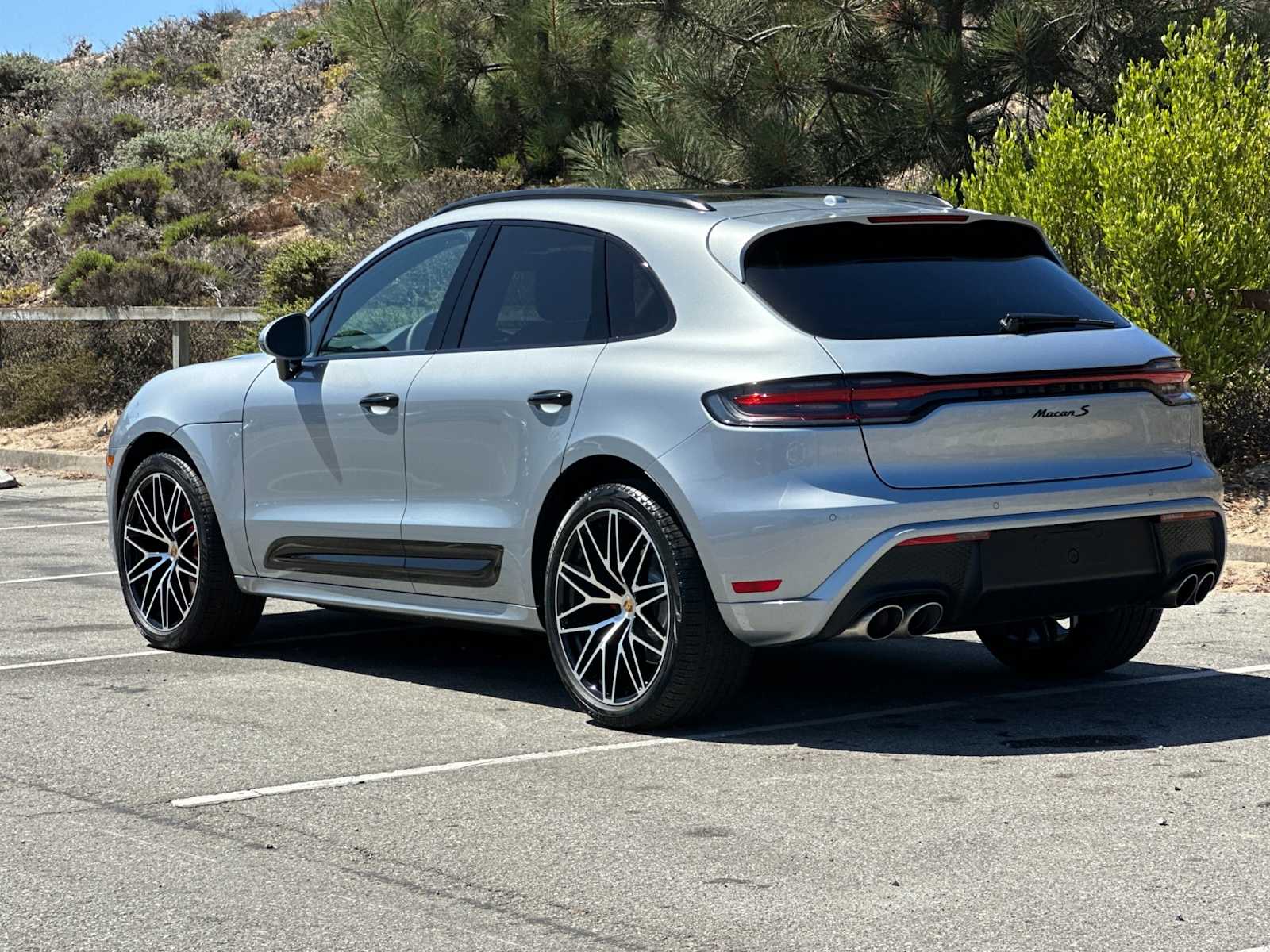 Thumbnail: 2025 Porsche Macan - 3