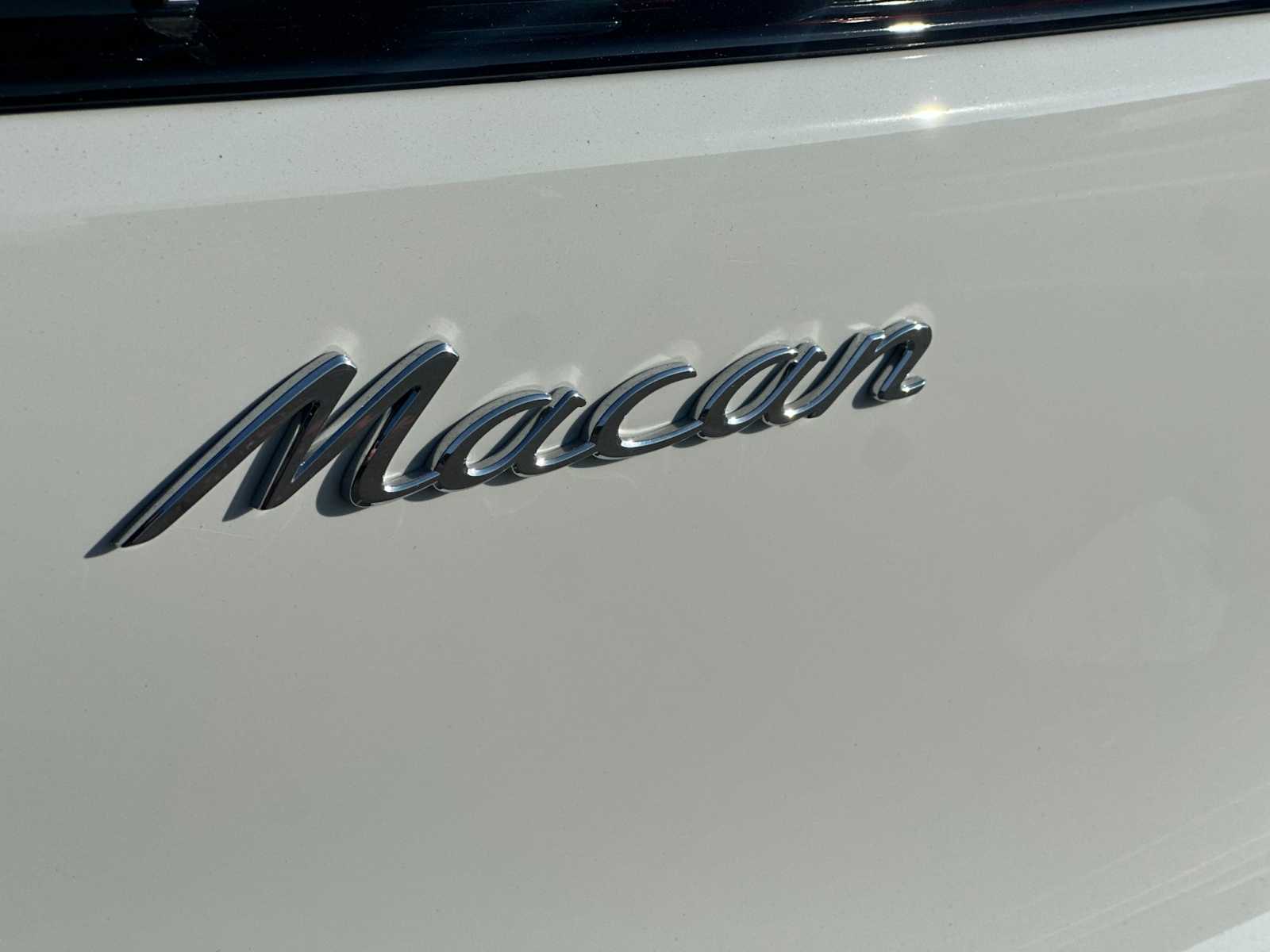 Thumbnail: 2026 Porsche Macan - 29