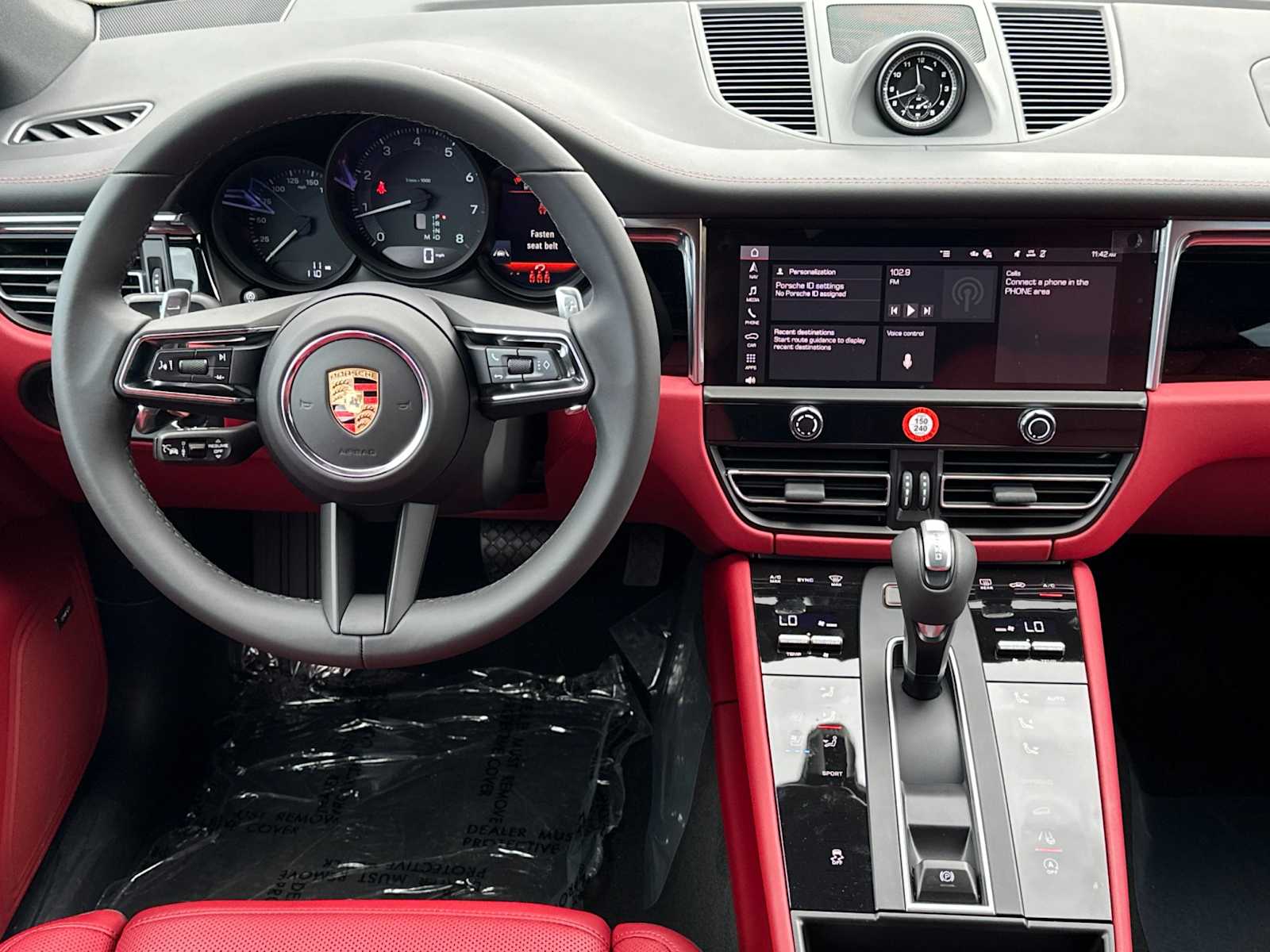 Thumbnail: 2026 Porsche Macan - 15