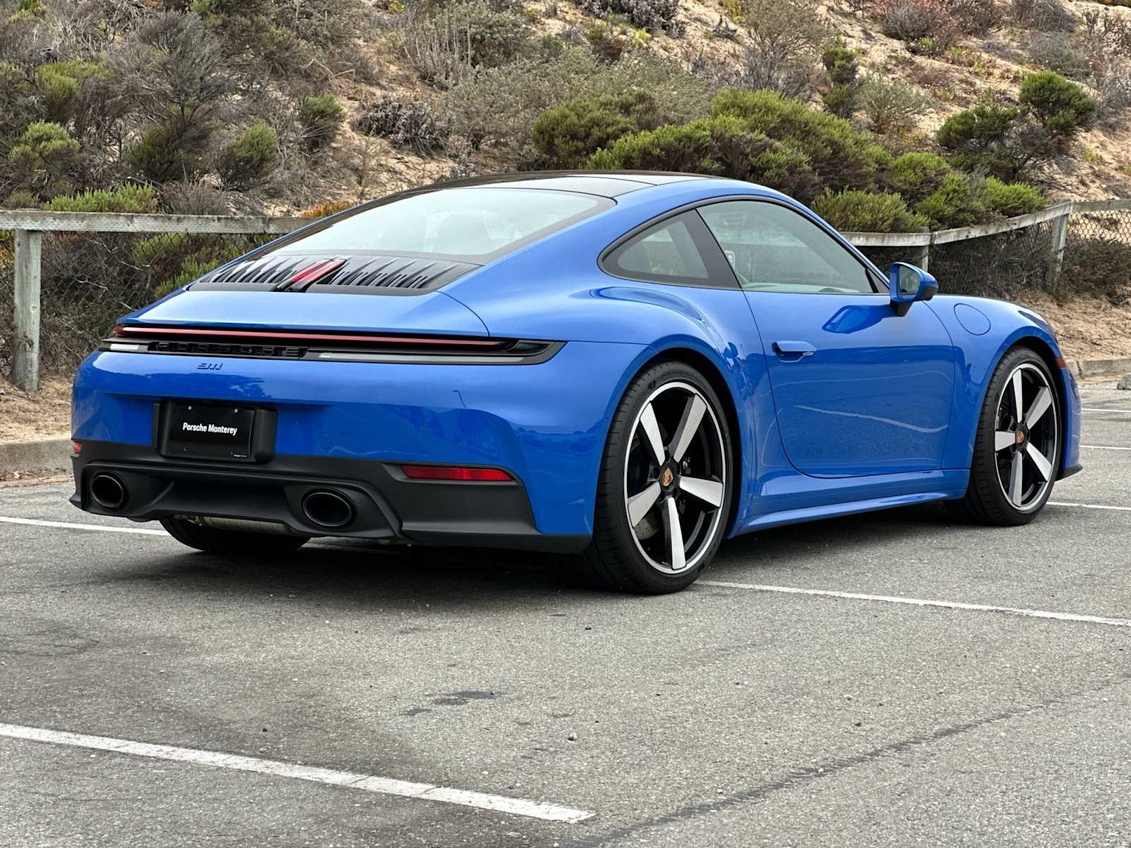 Thumbnail: 2025 Porsche 911 - 6
