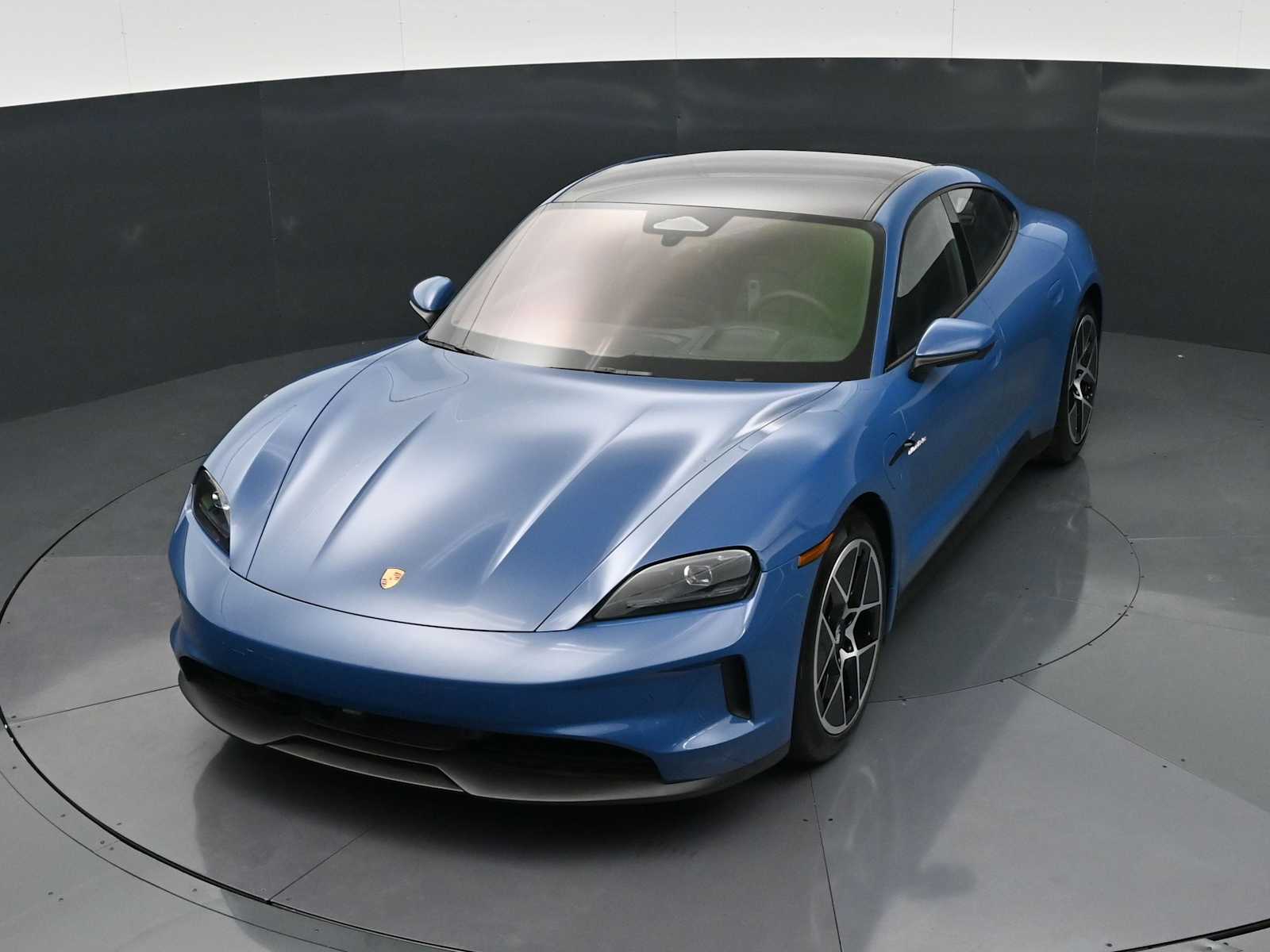 Thumbnail: 2026 Porsche Taycan - 30