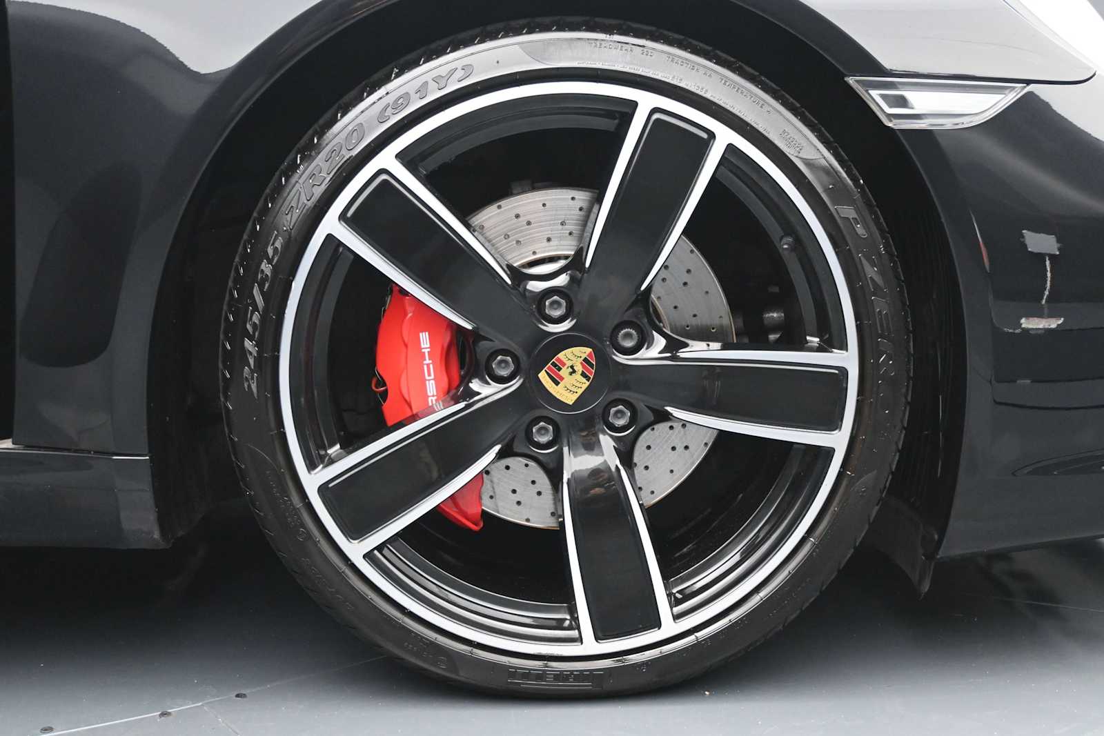 Thumbnail: 2018 Porsche 911 - 21