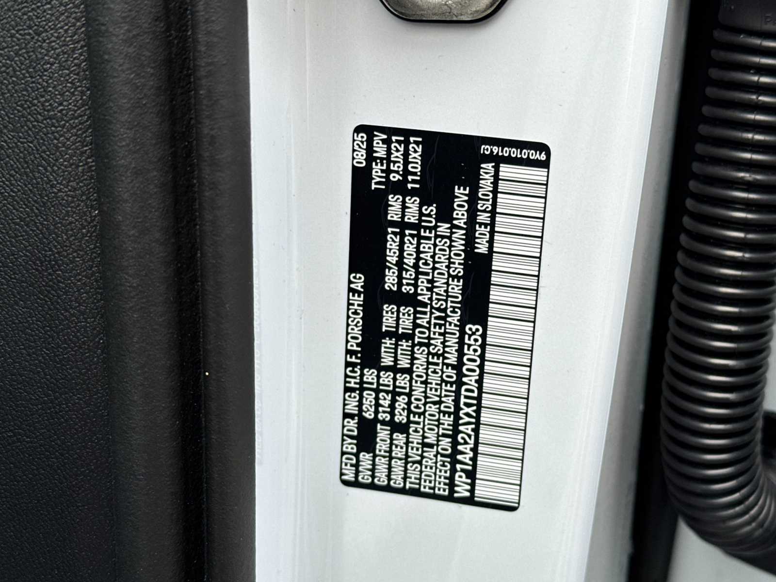 Thumbnail: 2026 Porsche Cayenne - 30