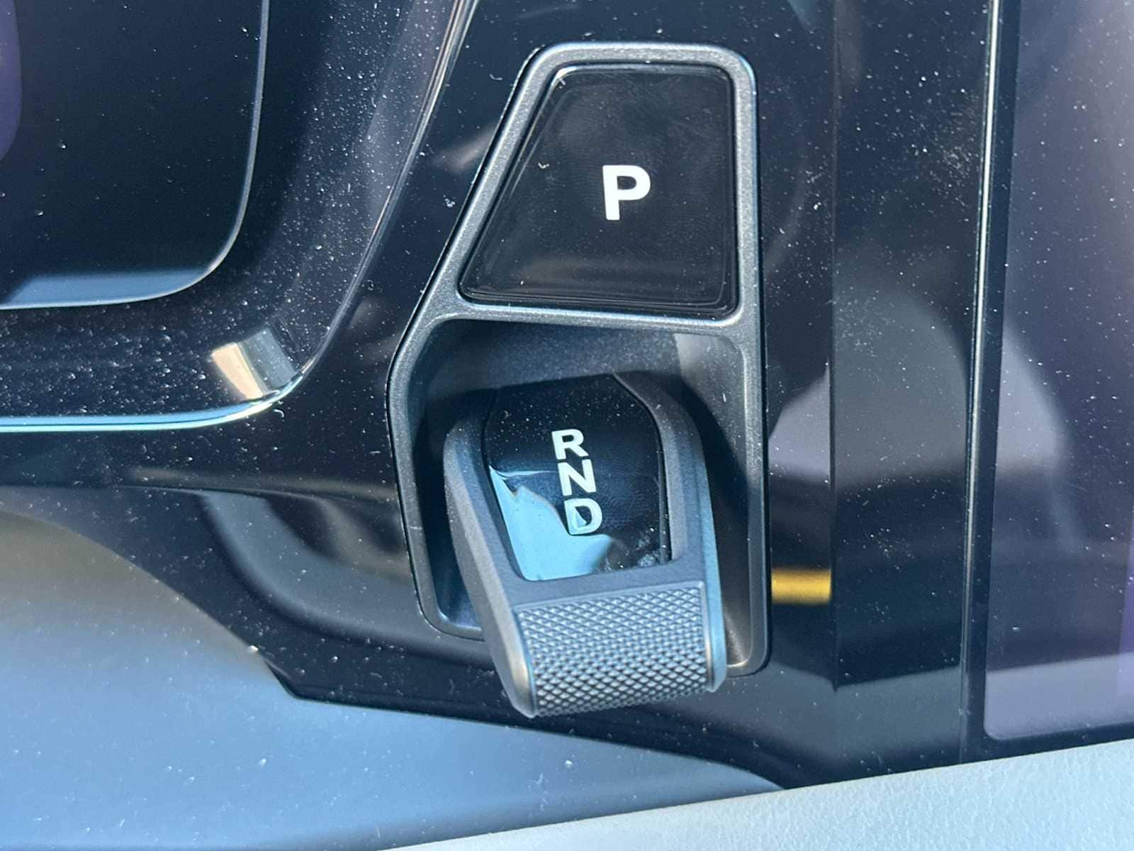 Thumbnail: 2025 Porsche Macan - 23