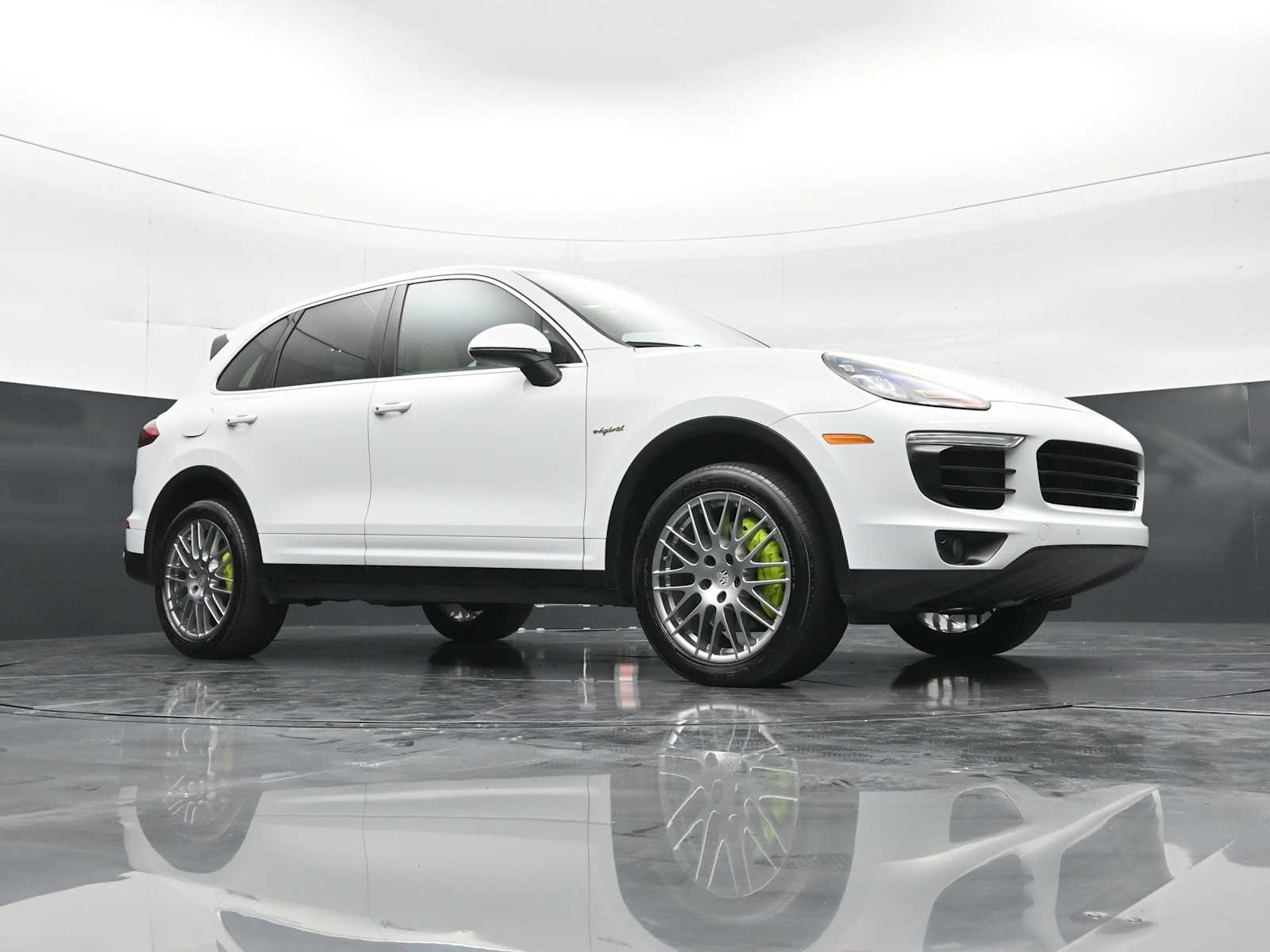 Thumbnail: 2015 Porsche Cayenne - 41
