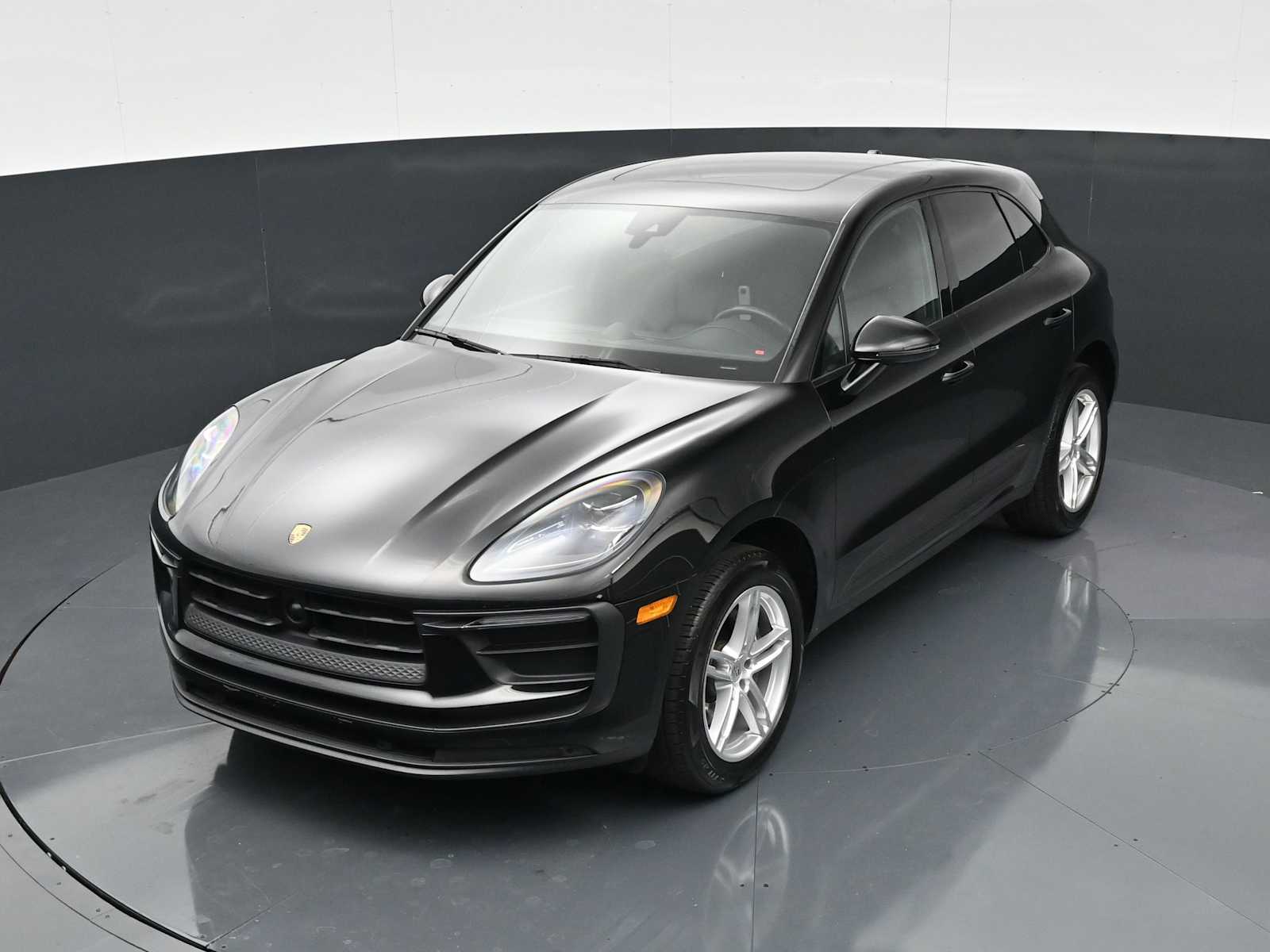 Thumbnail: 2024 Porsche Macan - 27