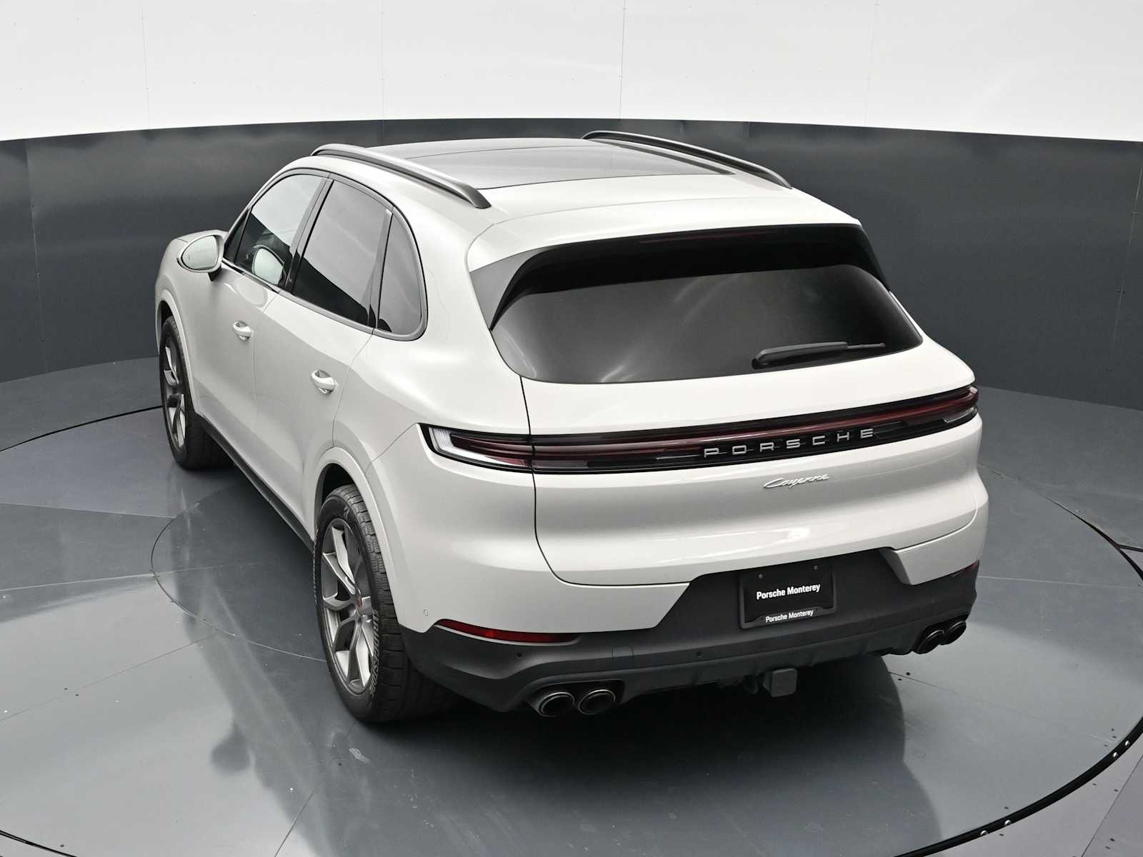 Thumbnail: 2025 Porsche Cayenne - 30