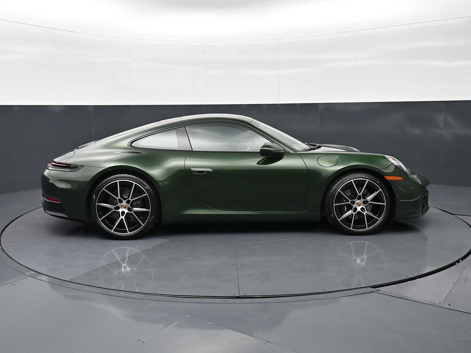 Thumbnail: 2026 Porsche 911 - 24