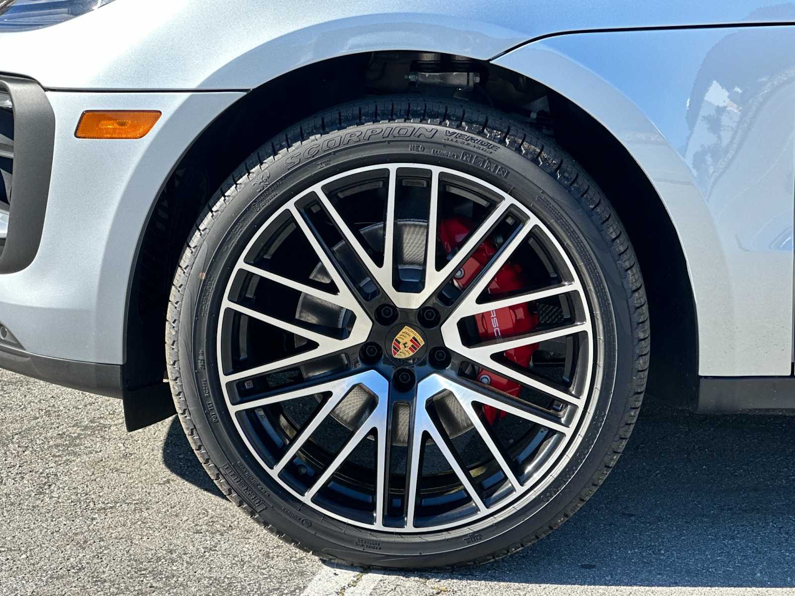 Thumbnail: 2026 Porsche Macan - 28