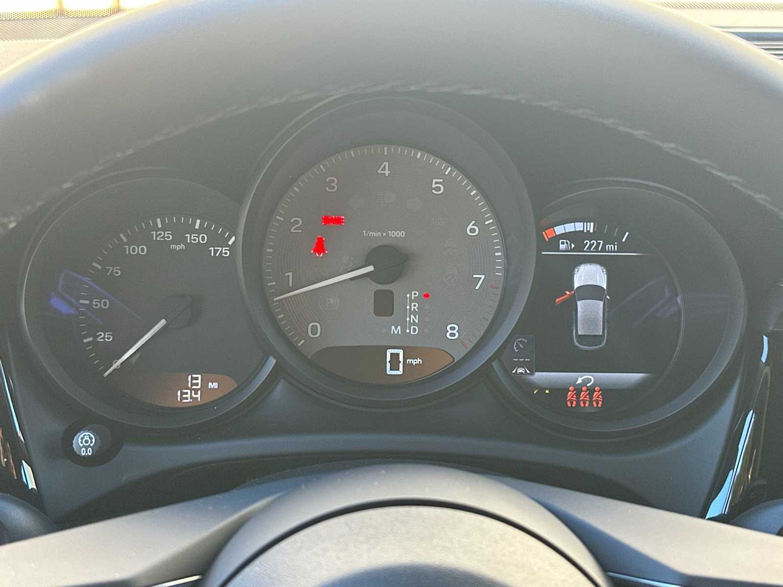 Thumbnail: 2026 Porsche Macan - 26