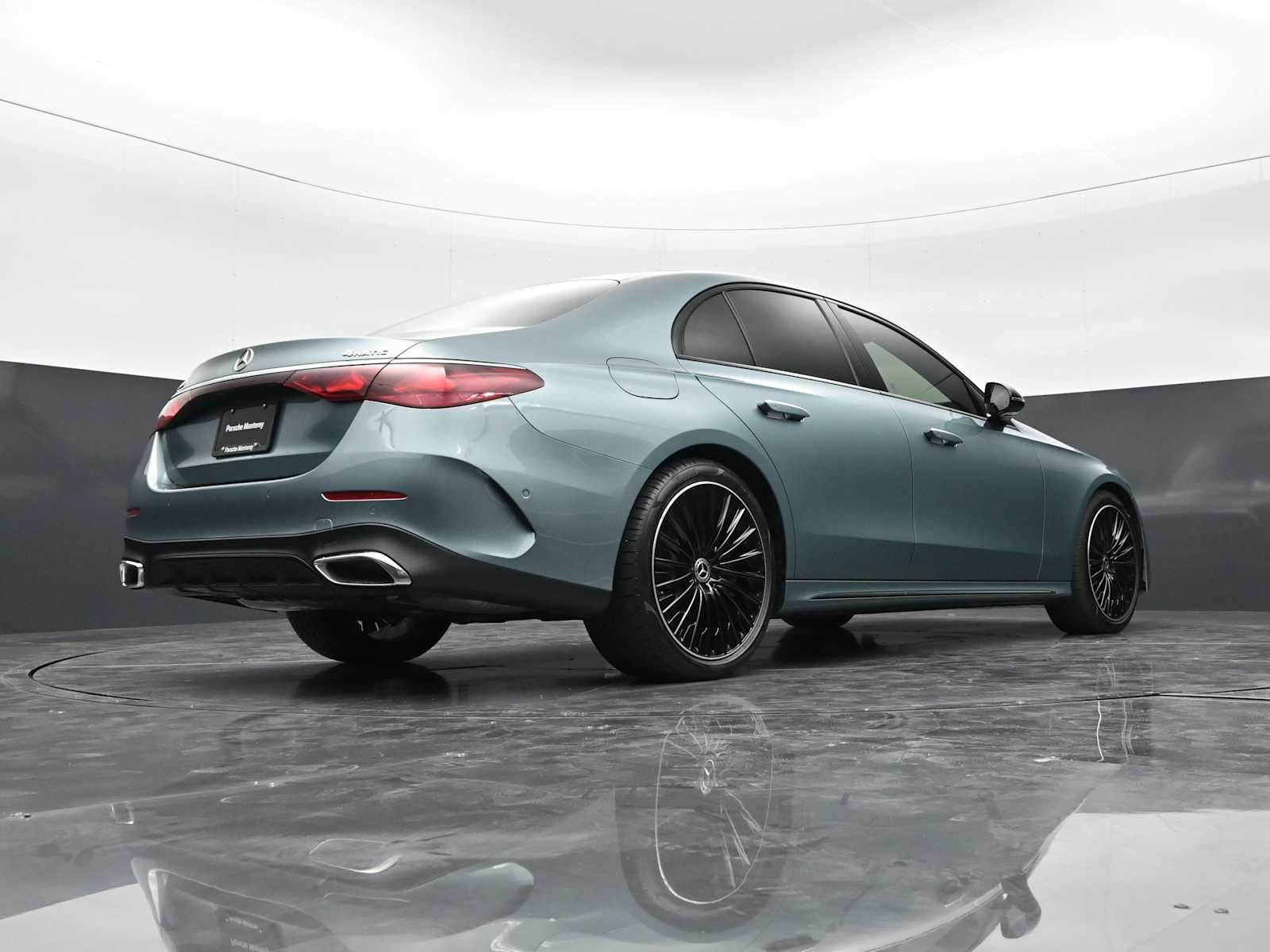 Thumbnail: 2025 Mercedes-Benz E-Class - 44