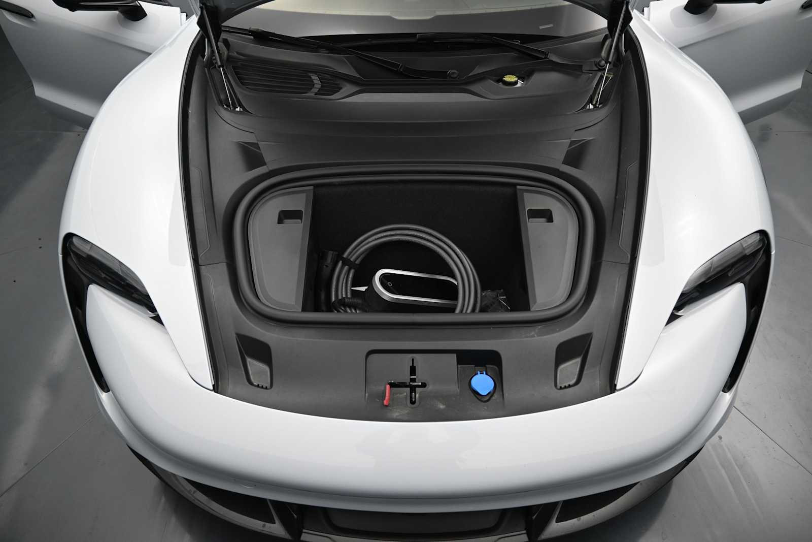 Thumbnail: 2023 Porsche Taycan - 27