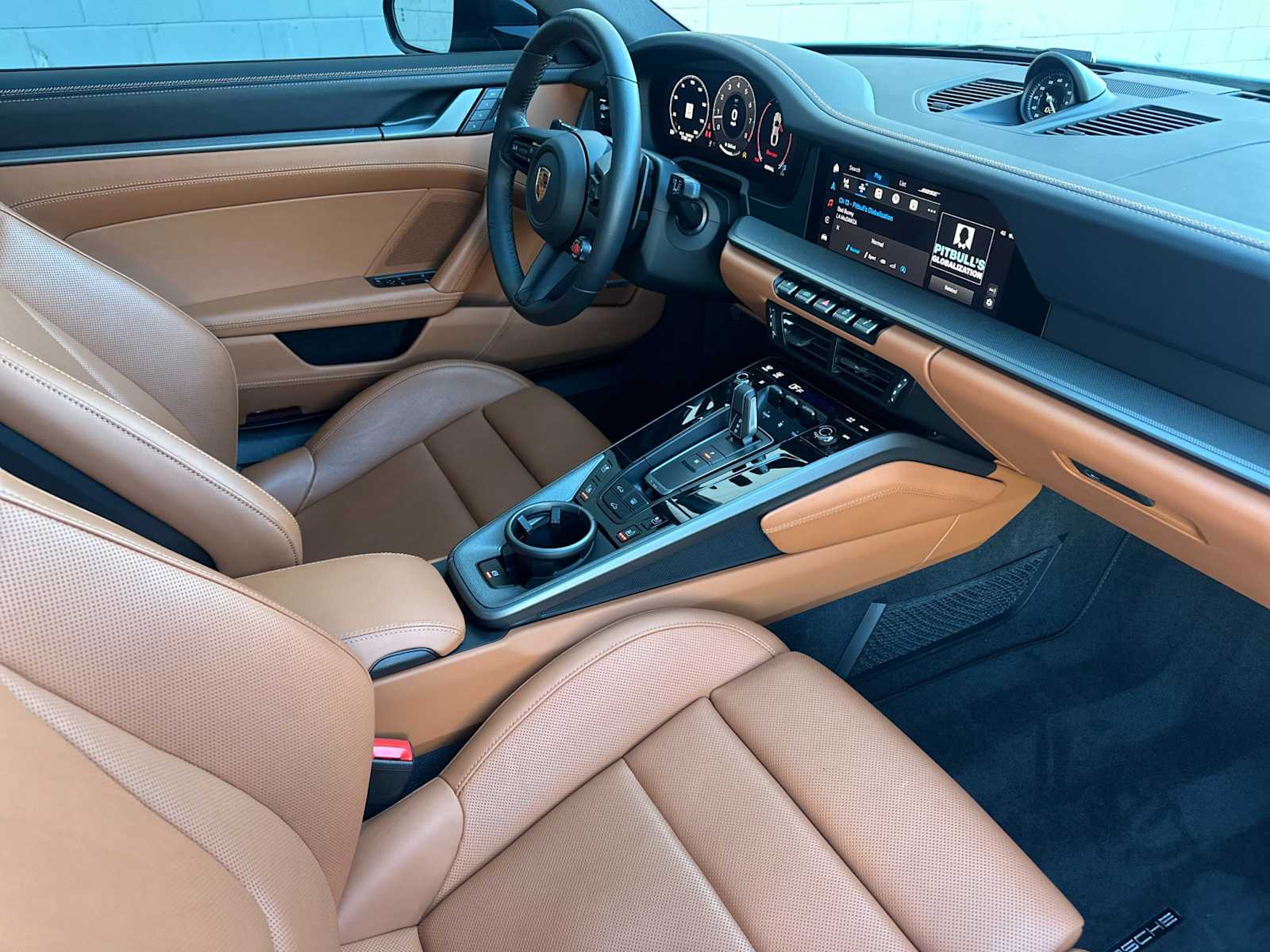 Thumbnail: 2025 Porsche 911 - 16